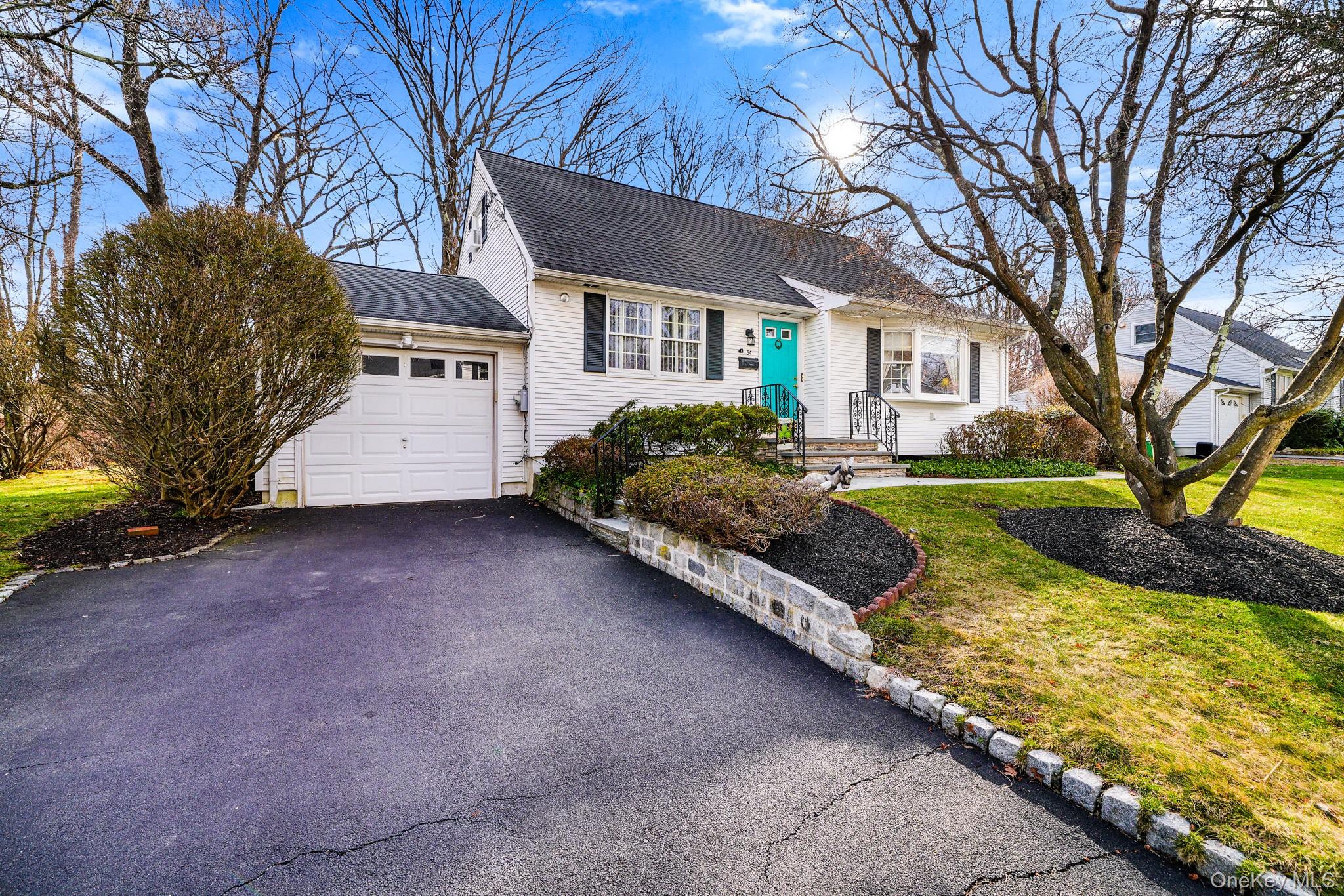 54 Douglas Court, Pearl River, NY 10965