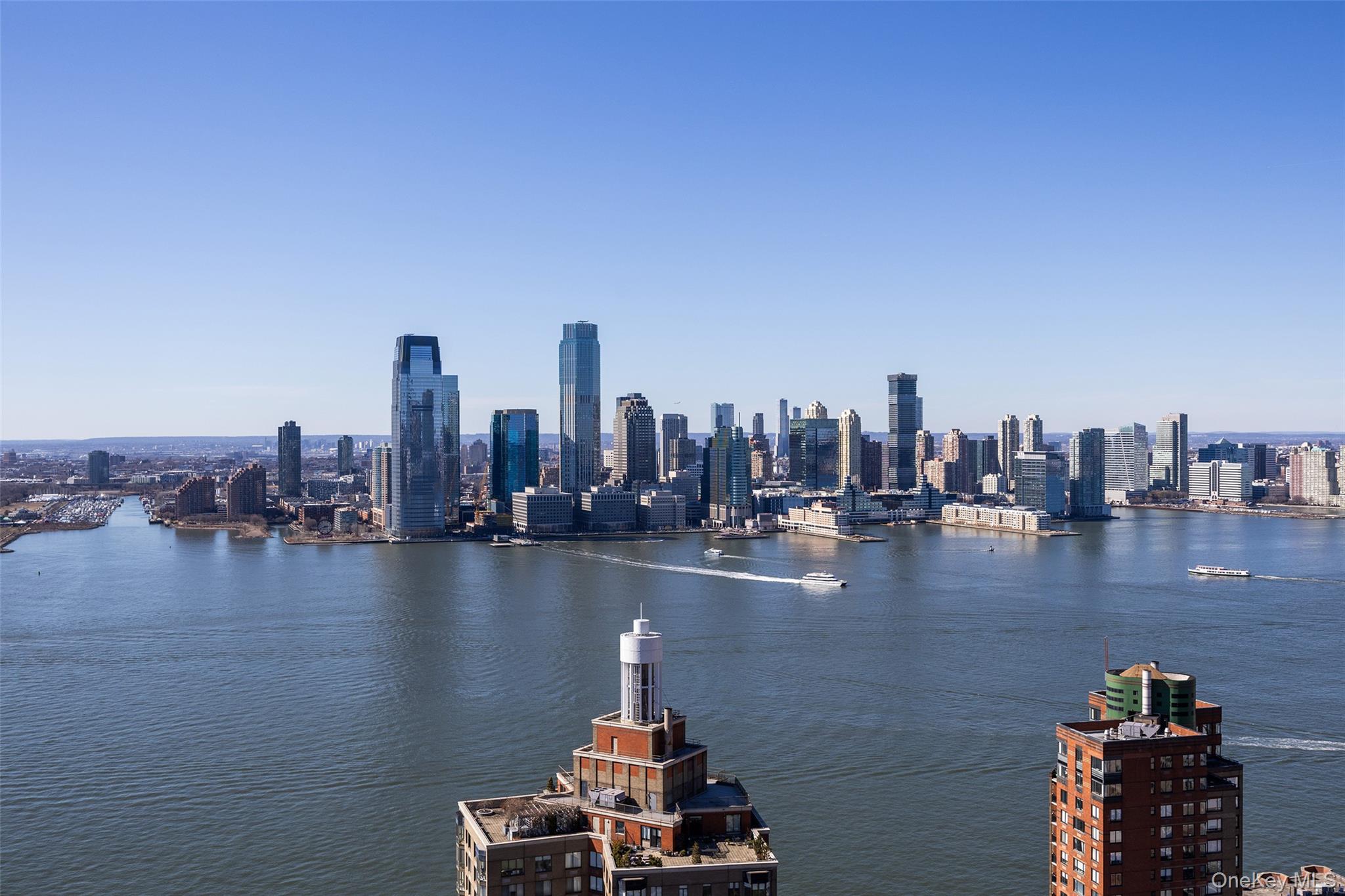 200 Rector Place # 43D, New York (Manhattan), NY 10280