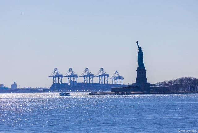 200 Rector Place # 43D, New York (Manhattan), NY 10280