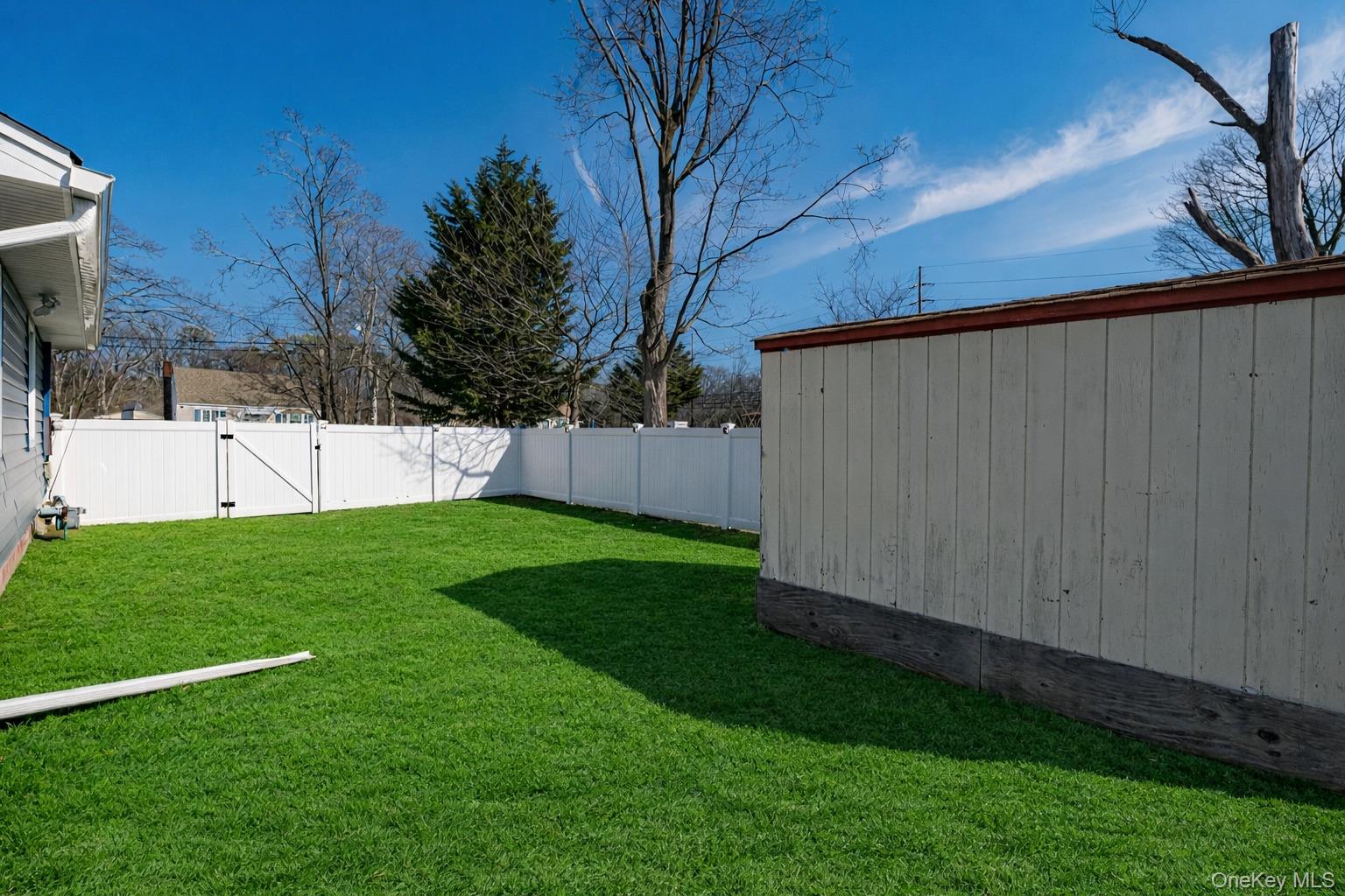 178 Spur Drive S, Bay Shore, NY 11706