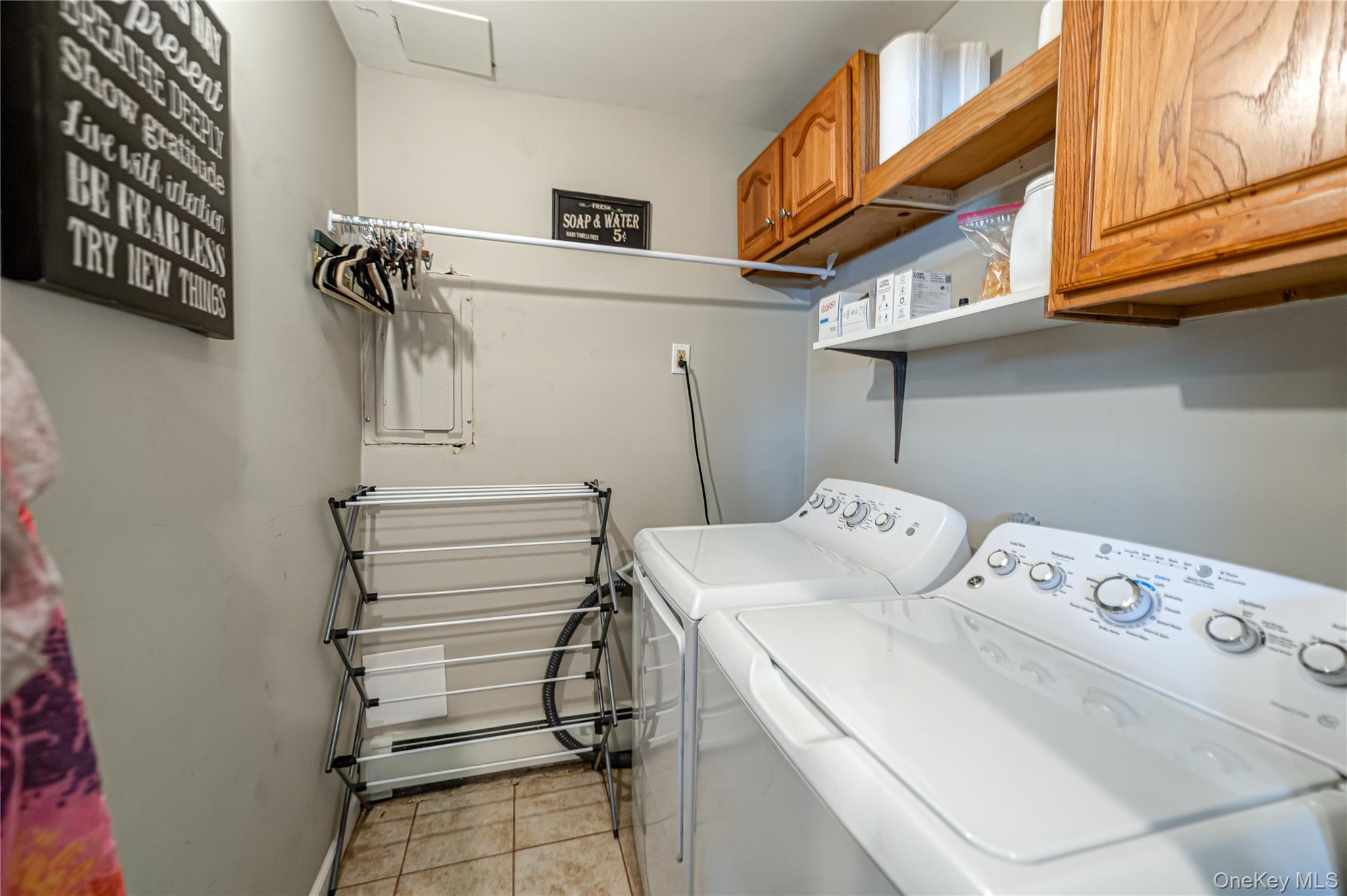 178 Spur Drive S, Bay Shore, NY 11706