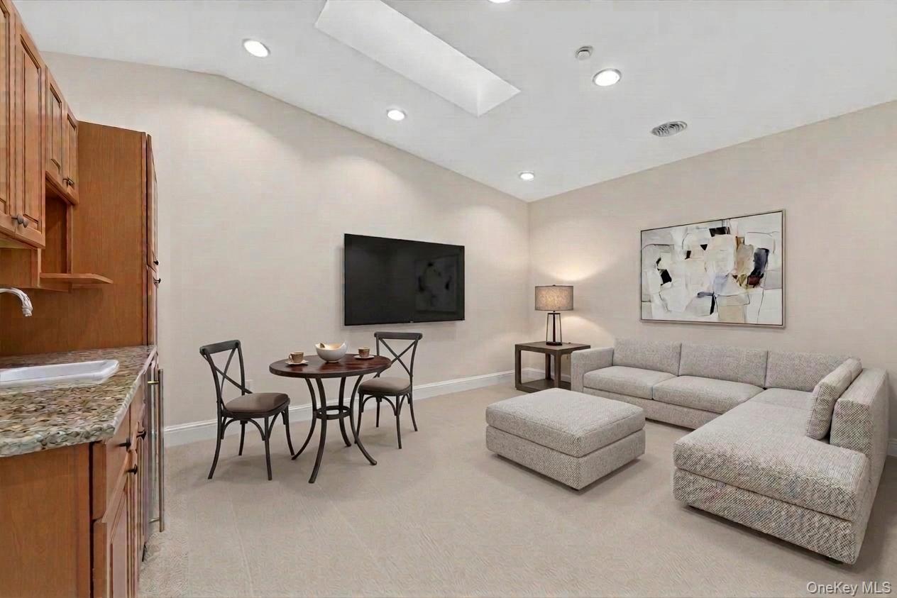 3 Harbor Pointe Drive, Haverstraw, NY 10927