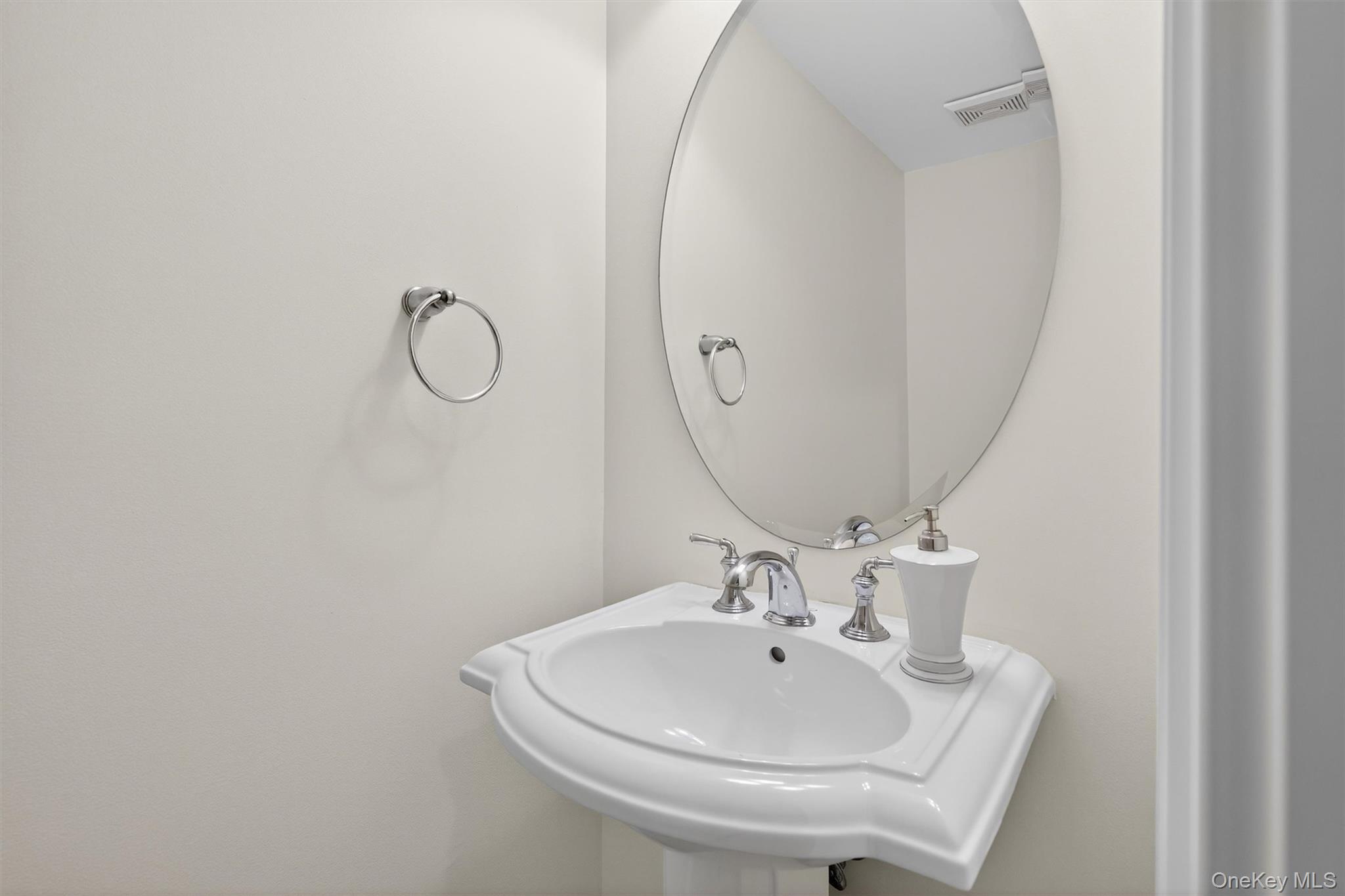 3 Harbor Pointe Drive, Haverstraw, NY 10927