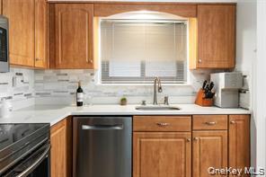 21 Canterbury Road # #6, Great Neck, NY 11021