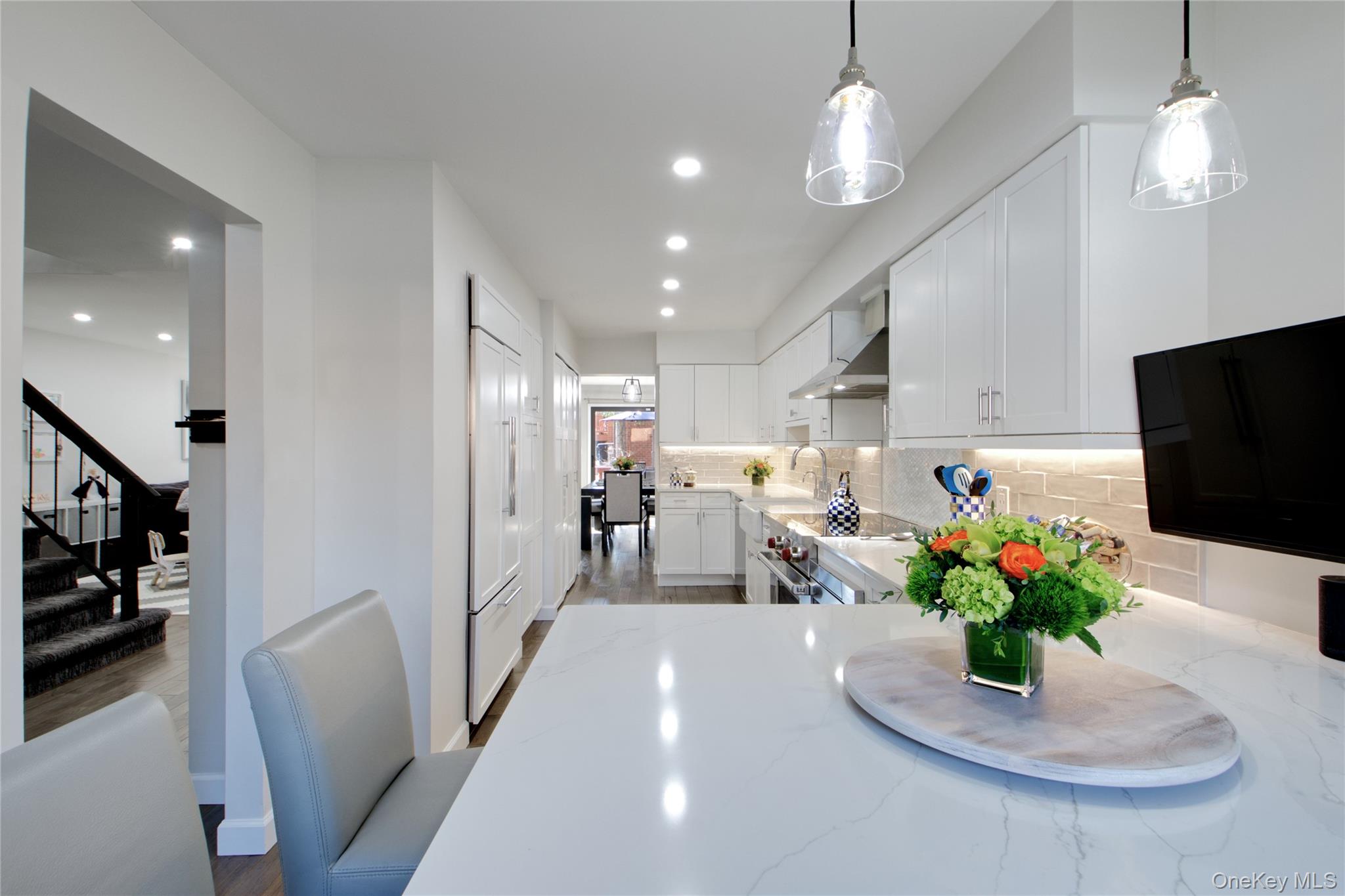 40 Cricket Club Drive, Roslyn, NY 11576