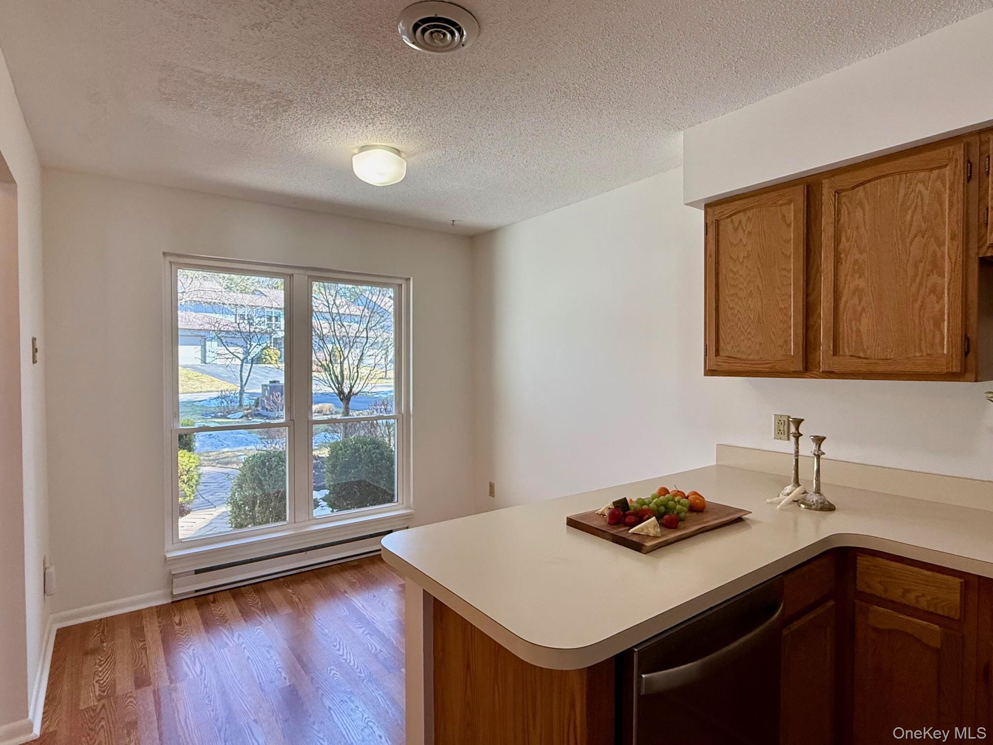 14 Pond Drive E, Rhinebeck, NY 12572