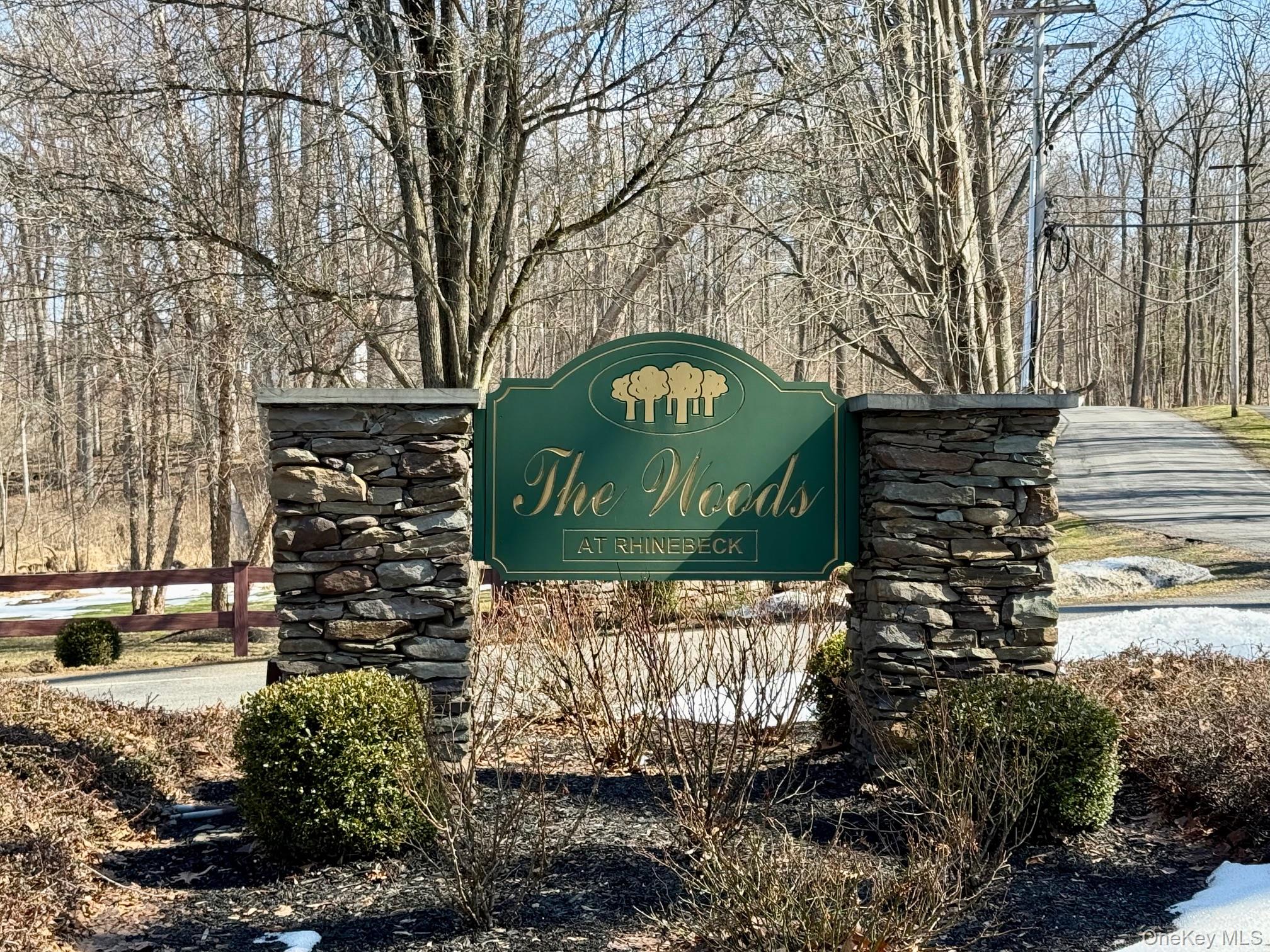 14 Pond Drive E, Rhinebeck, NY 12572