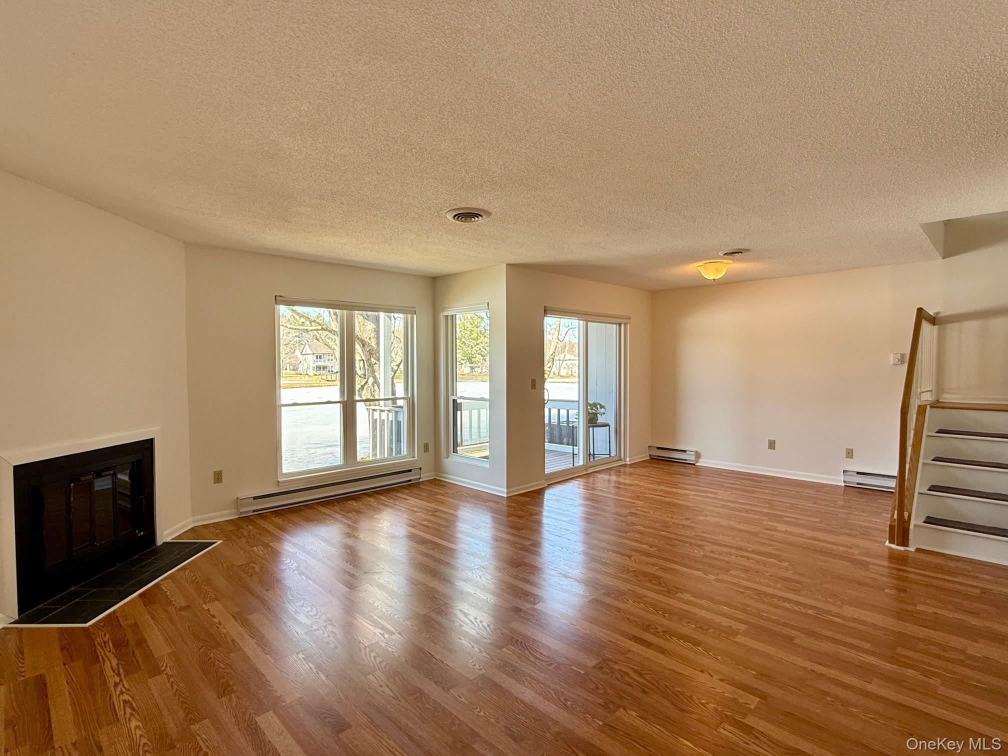 14 Pond Drive E, Rhinebeck, NY 12572