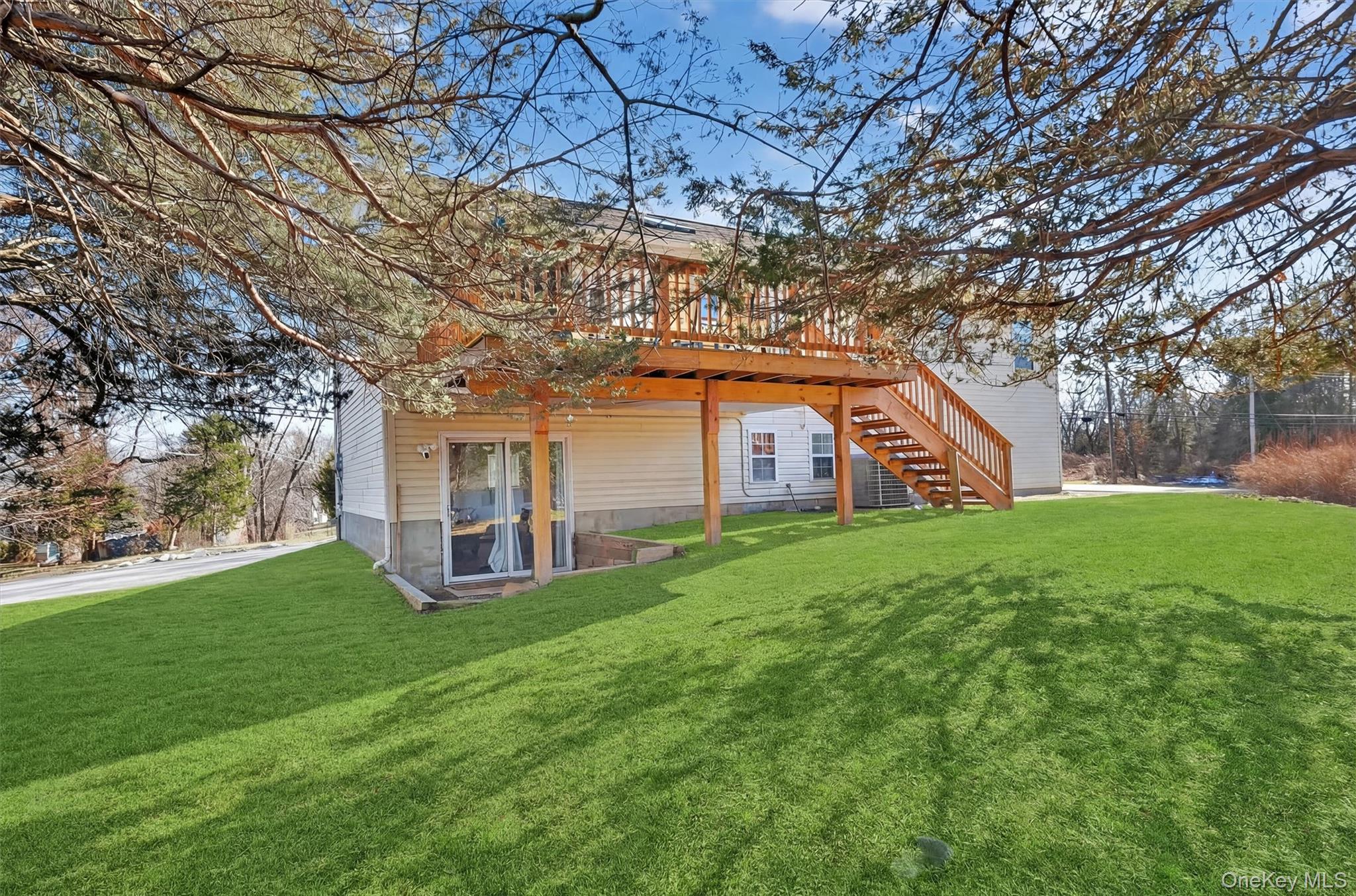 13 Timberline Drive, Poughkeepsie, NY 12603