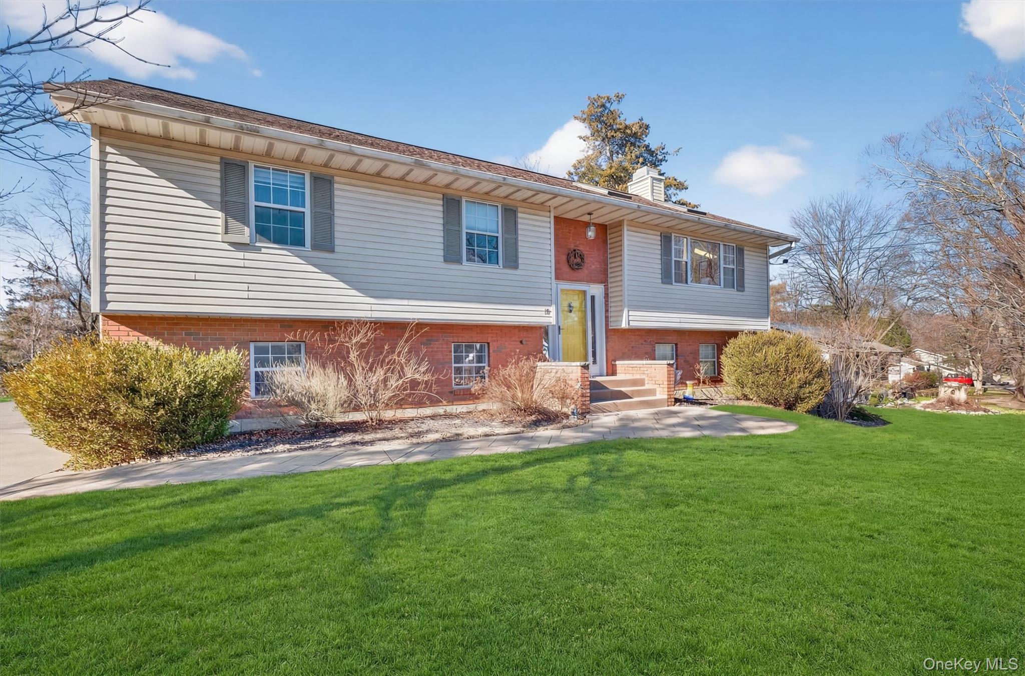 13 Timberline Drive, Poughkeepsie, NY 12603