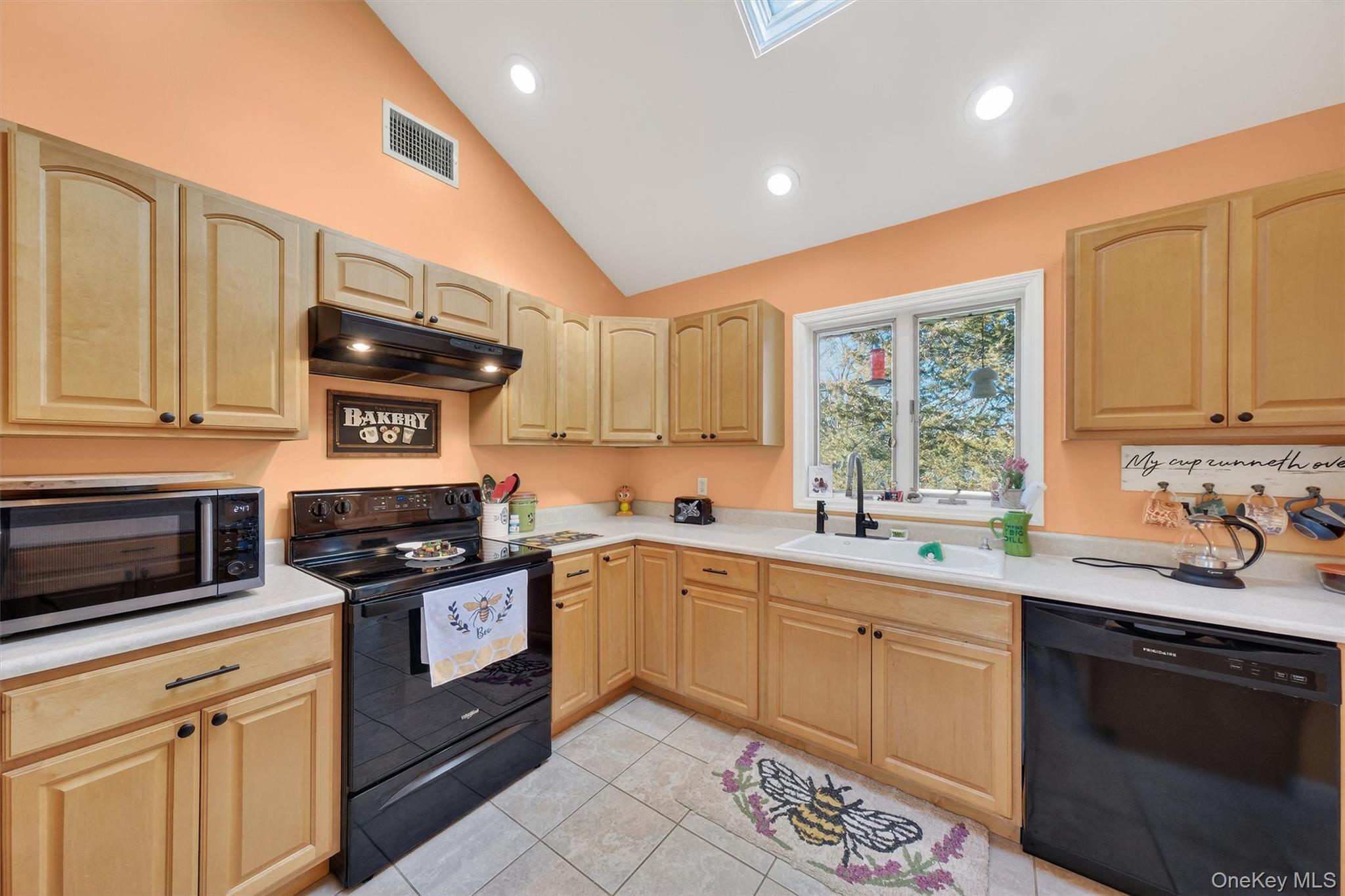 13 Timberline Drive, Poughkeepsie, NY 12603