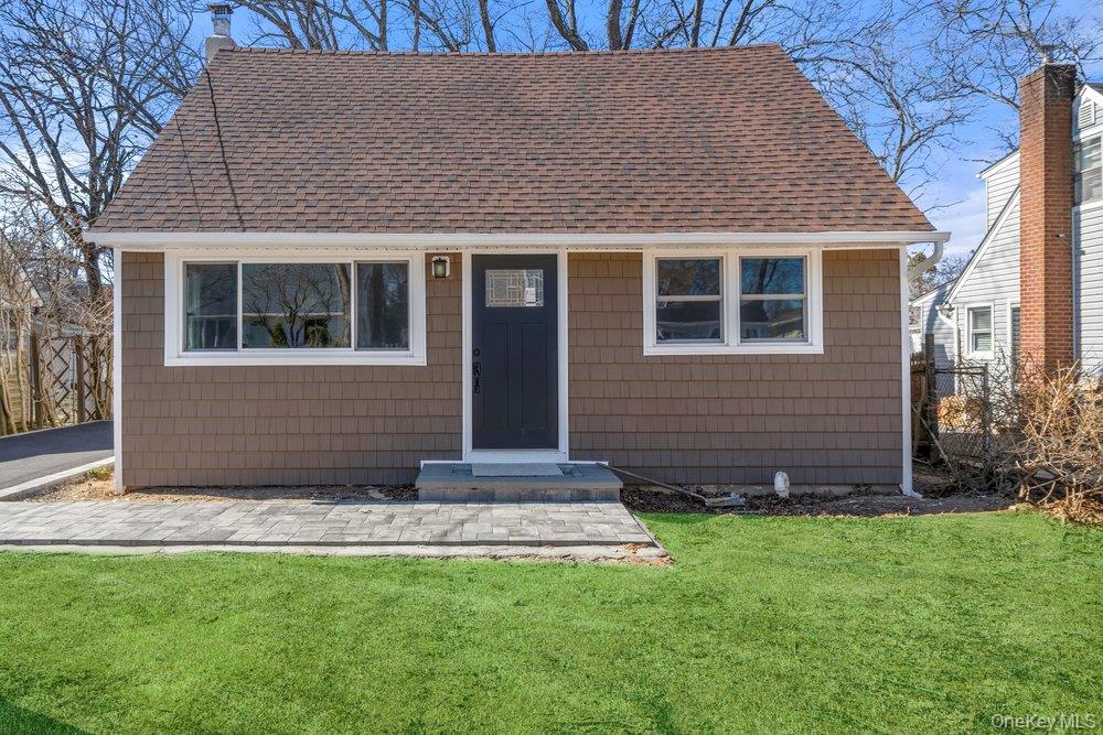 189 Trouville Road, Copiague, NY 11726