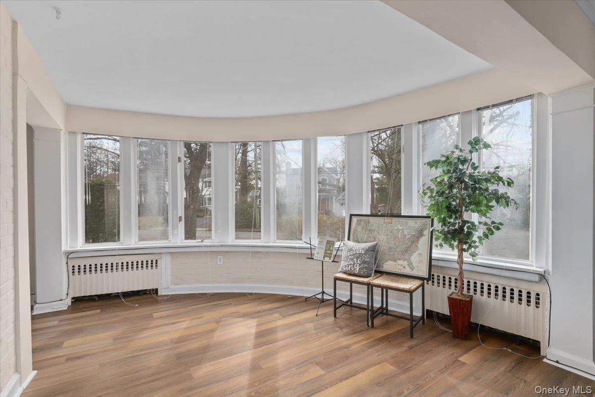 10 Madison Road, Scarsdale, NY 10583