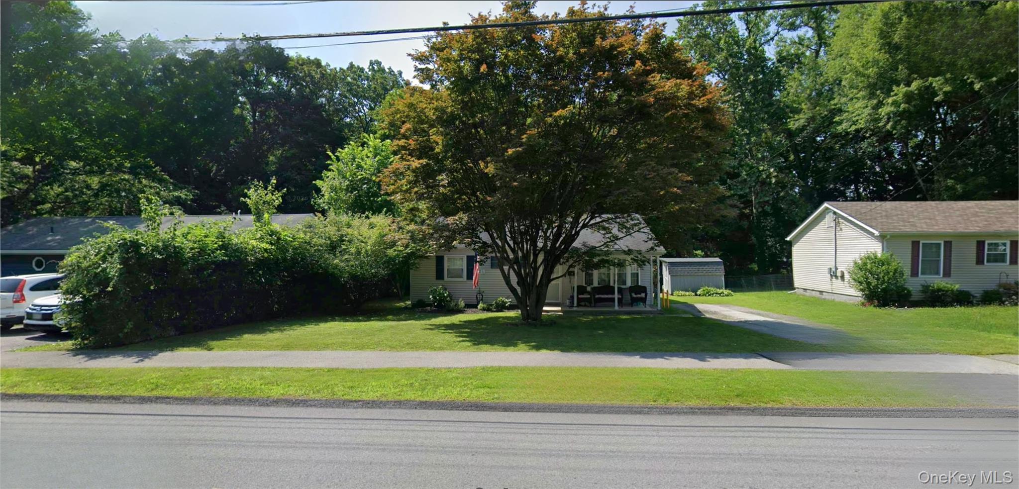 8 Van Wyck Drive, Poughkeepsie, NY 12601