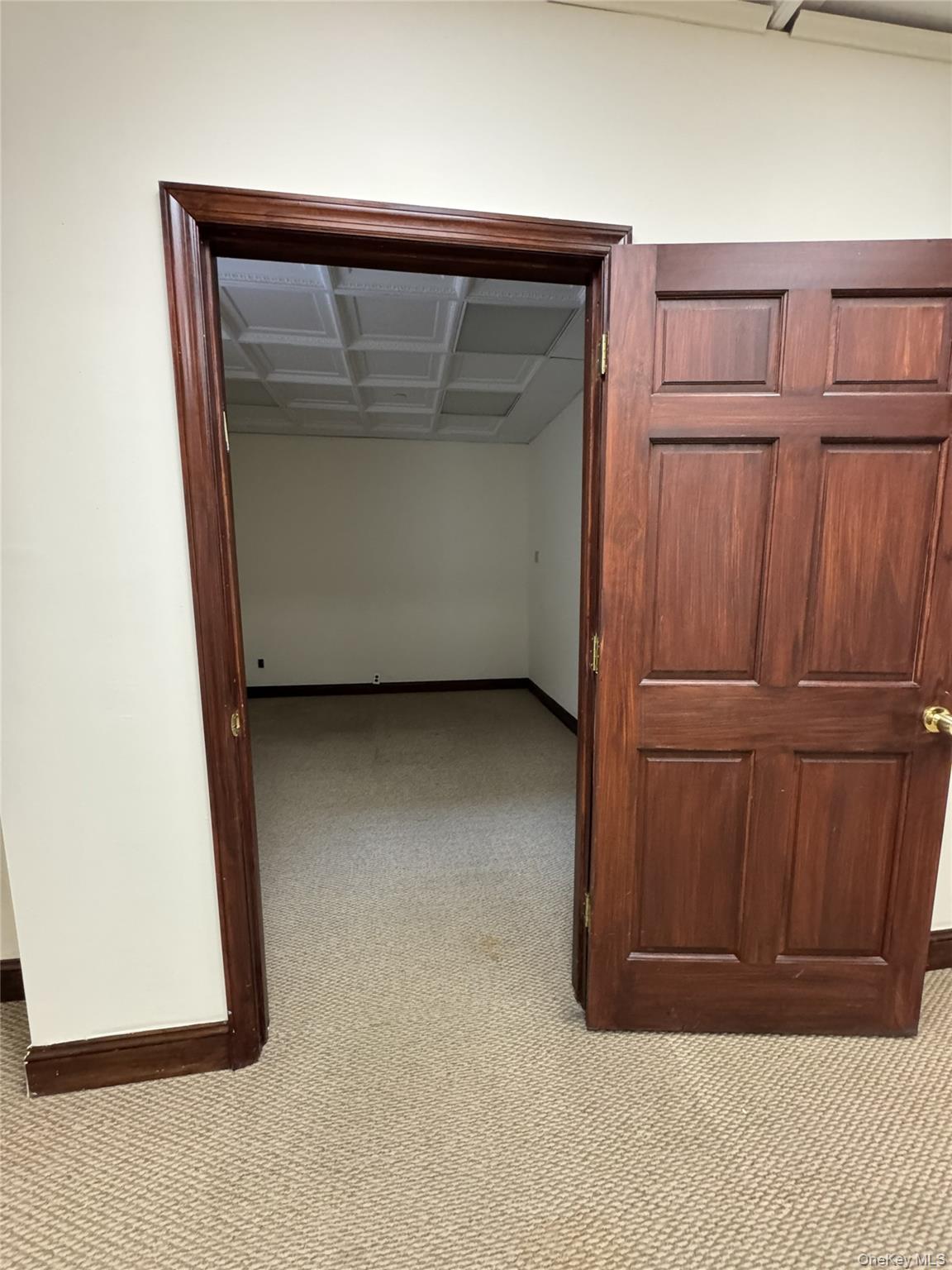 175 E Shore Road, Great Neck, NY 11023