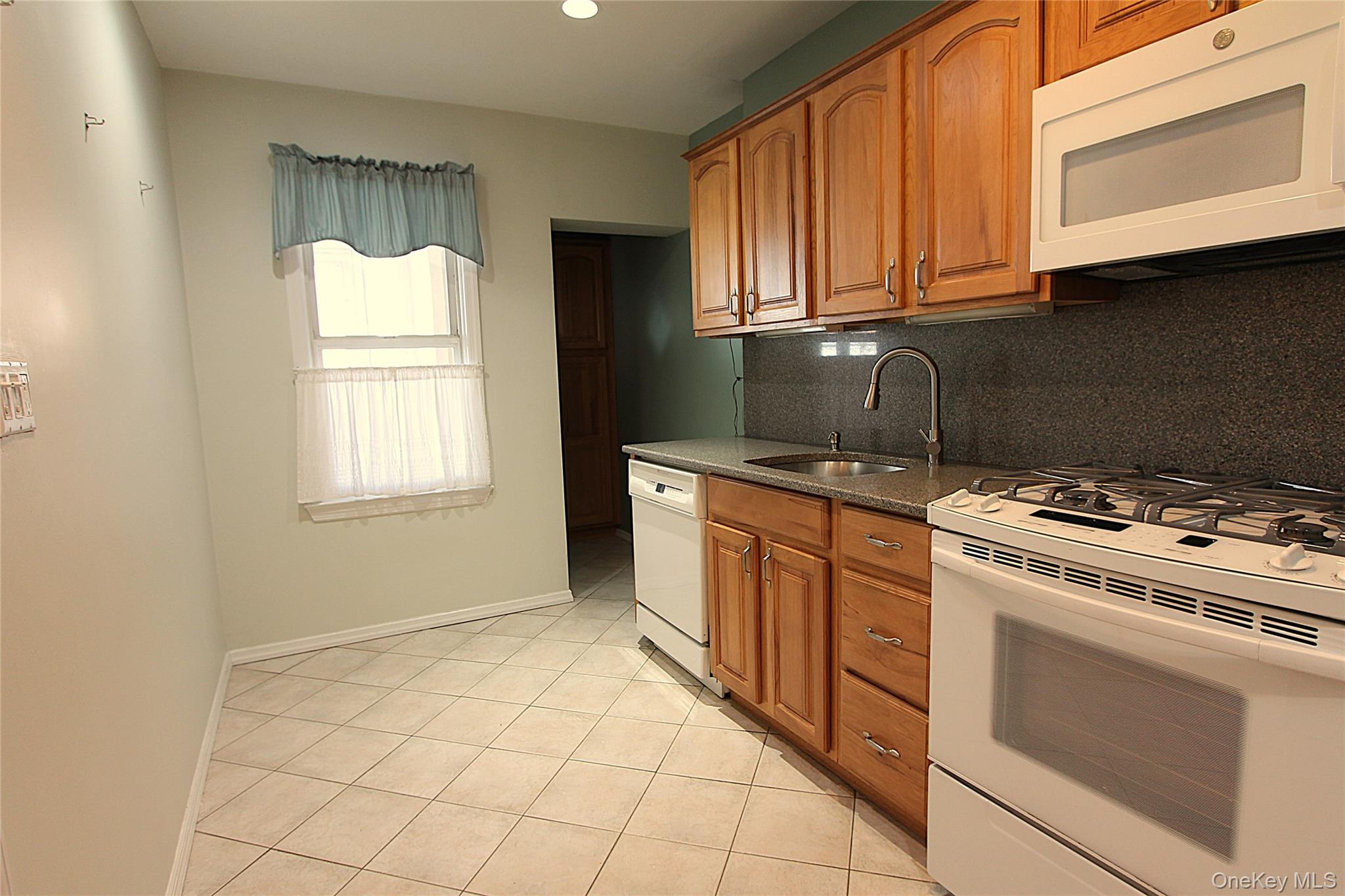 84-07 63rd Avenue, Middle Village, NY 11379