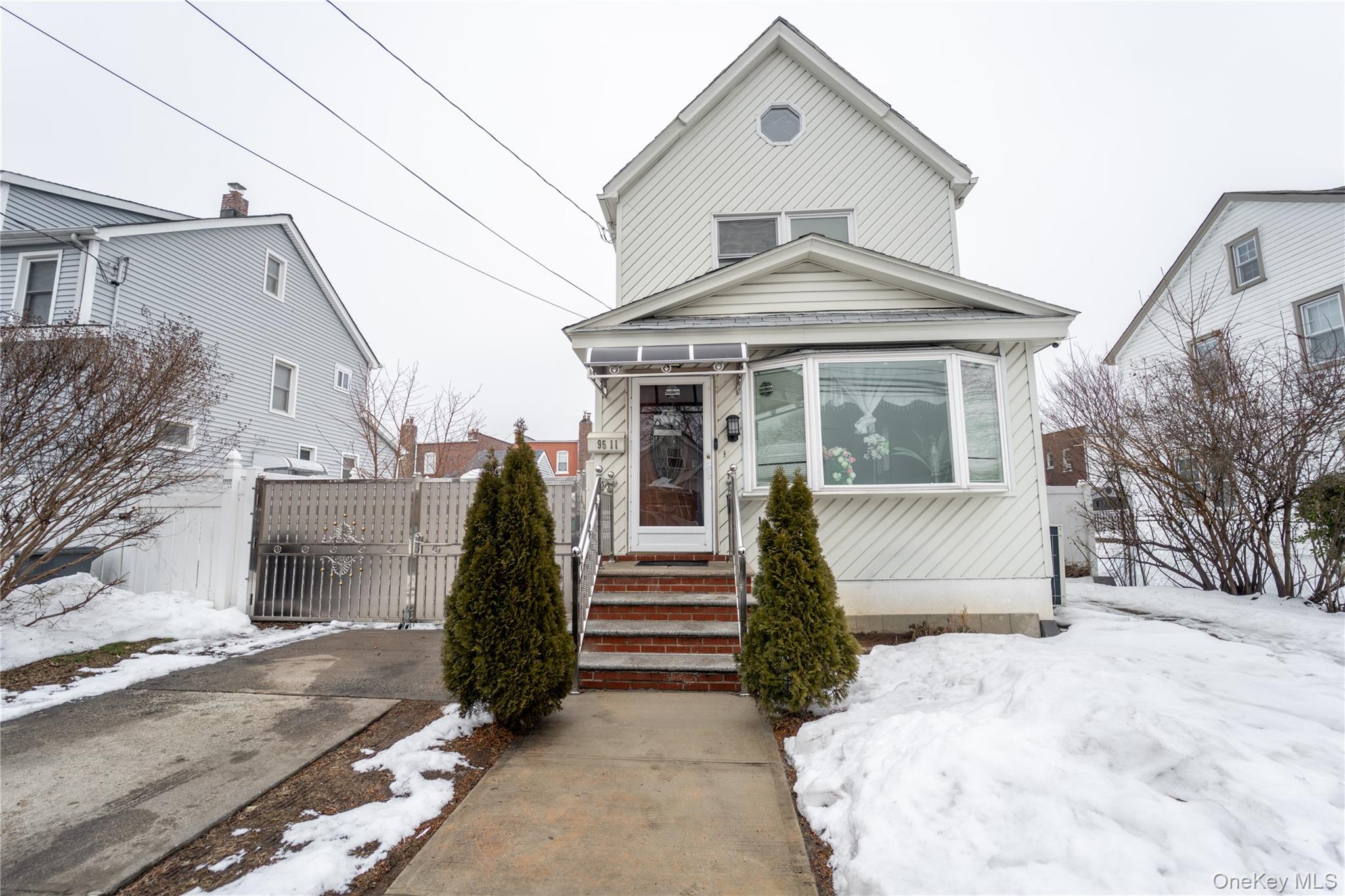 95-11 238th Street, Floral Park, NY 11001