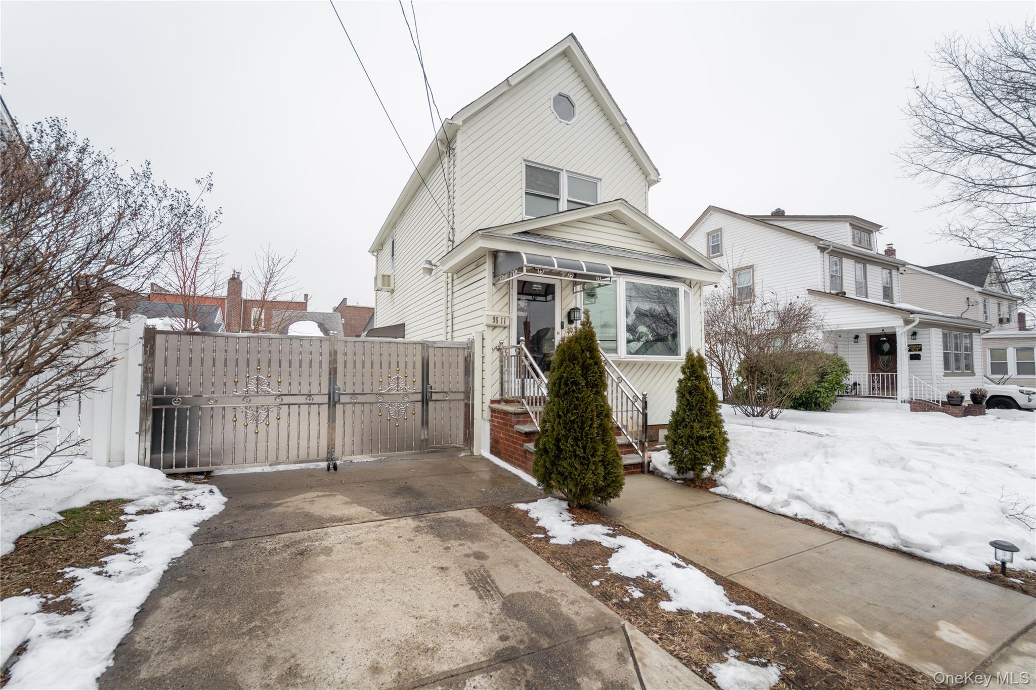 95-11 238th Street, Floral Park, NY 11001