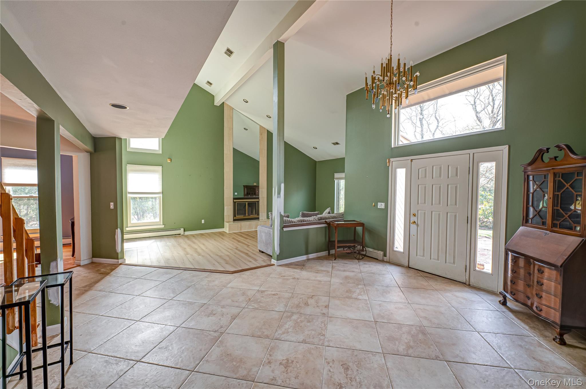 19 Tamara Court, Melville, NY 11747