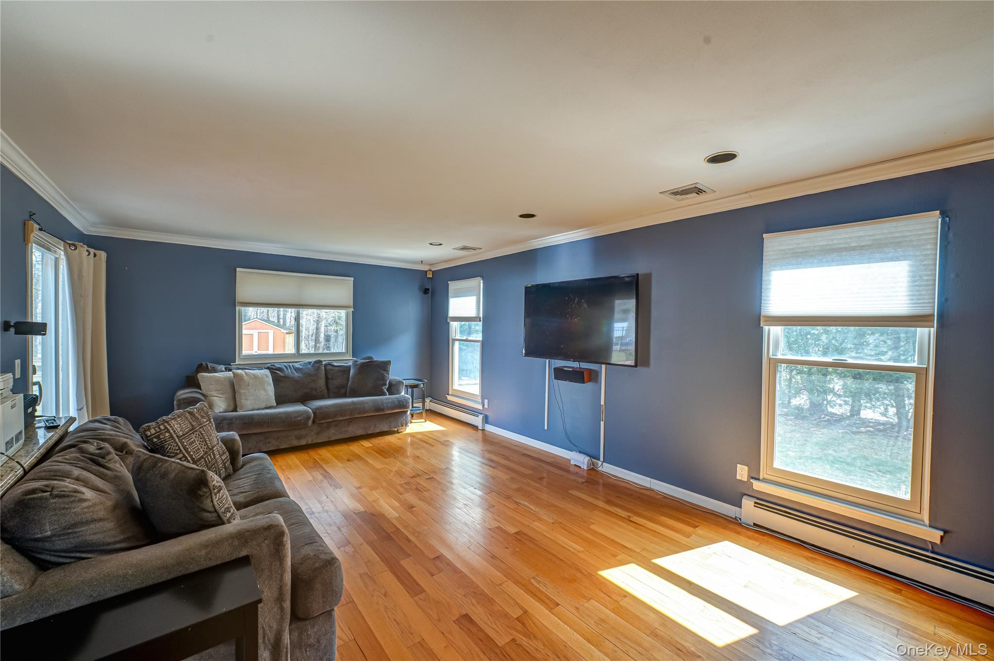 19 Tamara Court, Melville, NY 11747