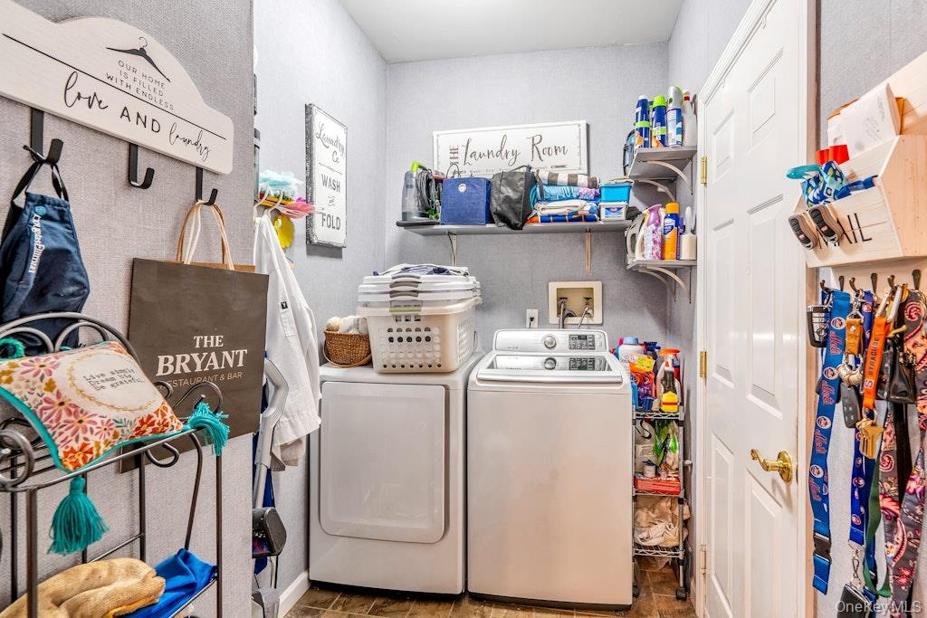 128 Cinnamon Court, Melville, NY 11747