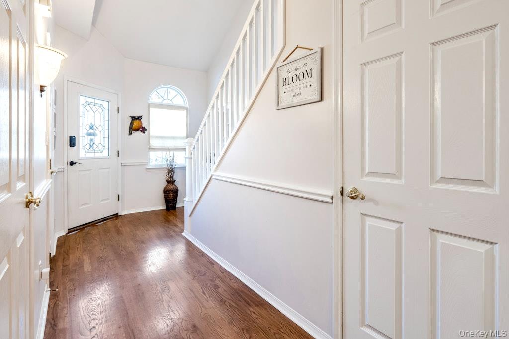 128 Cinnamon Court, Melville, NY 11747