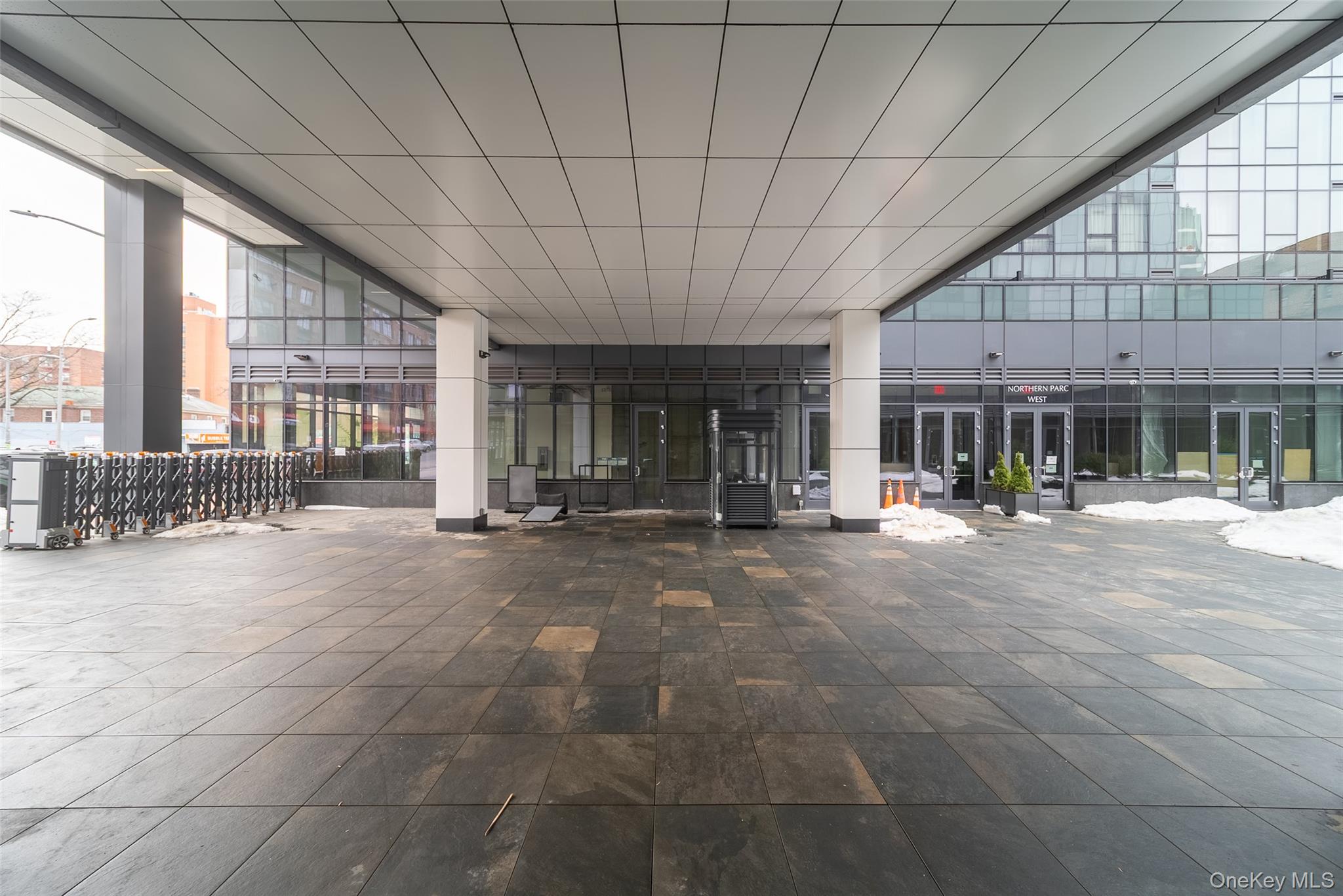 14449 Northern Boulevard # 325, Flushing, NY 11354