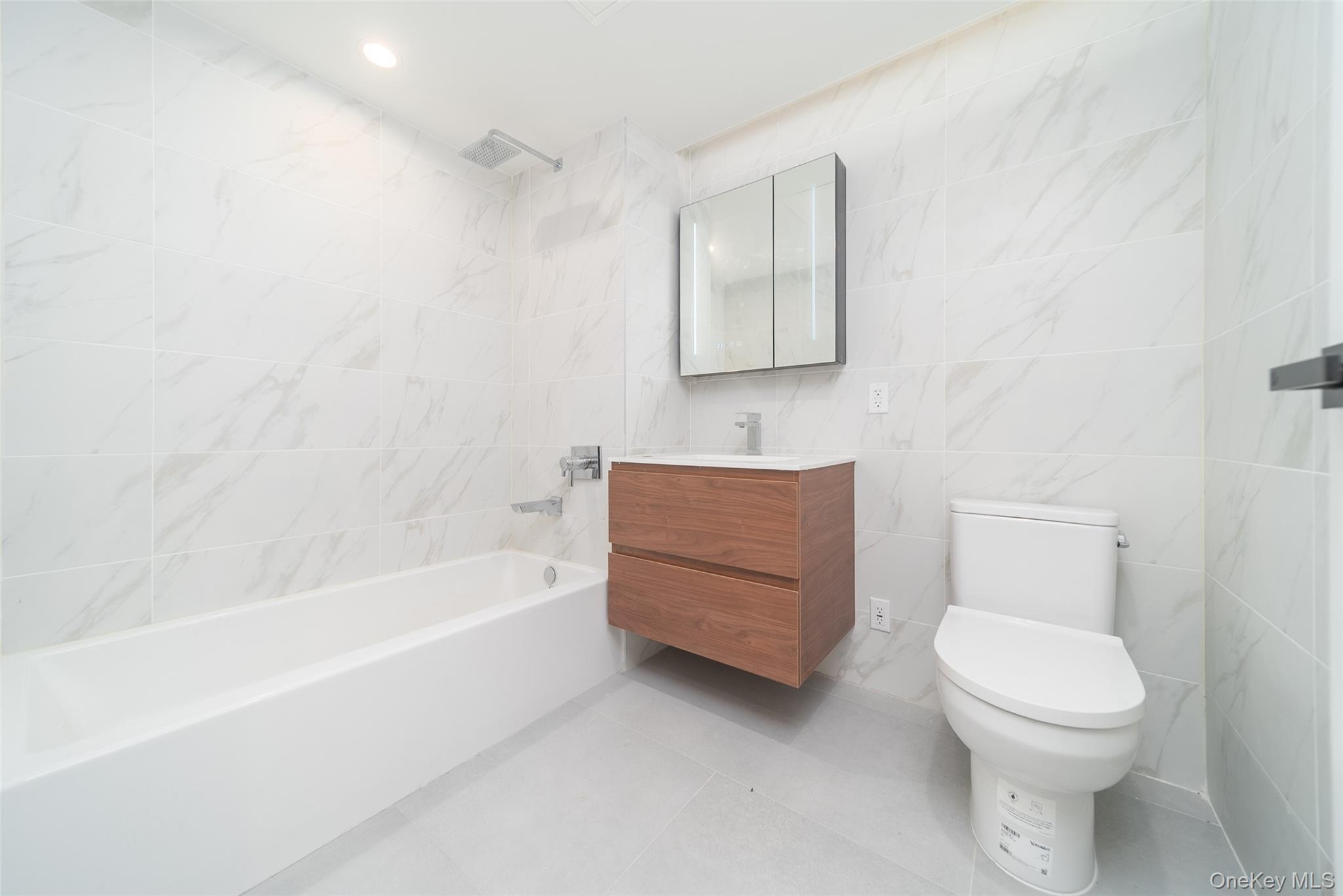 14449 Northern Boulevard # 325, Flushing, NY 11354