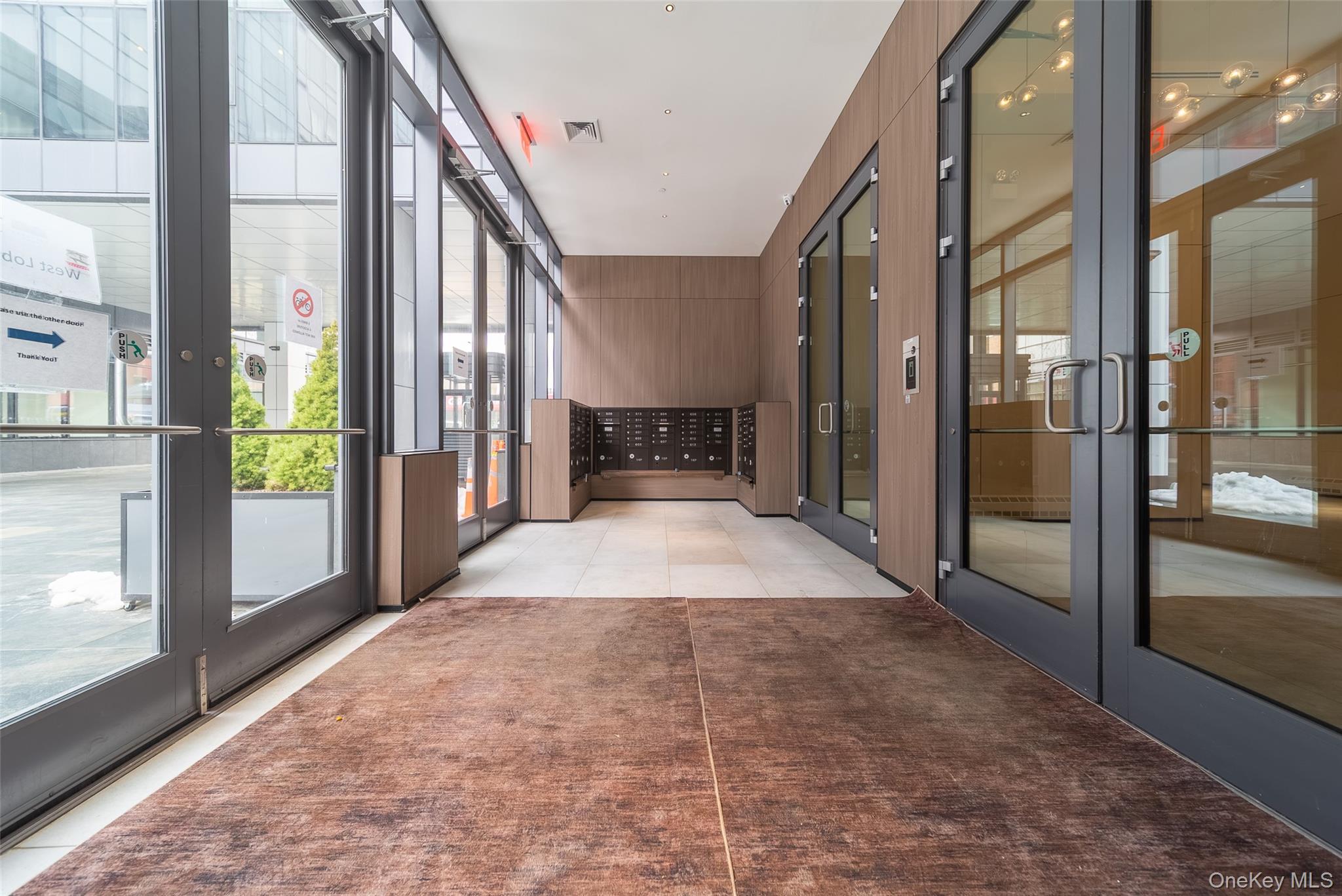 14449 Northern Boulevard # 325, Flushing, NY 11354