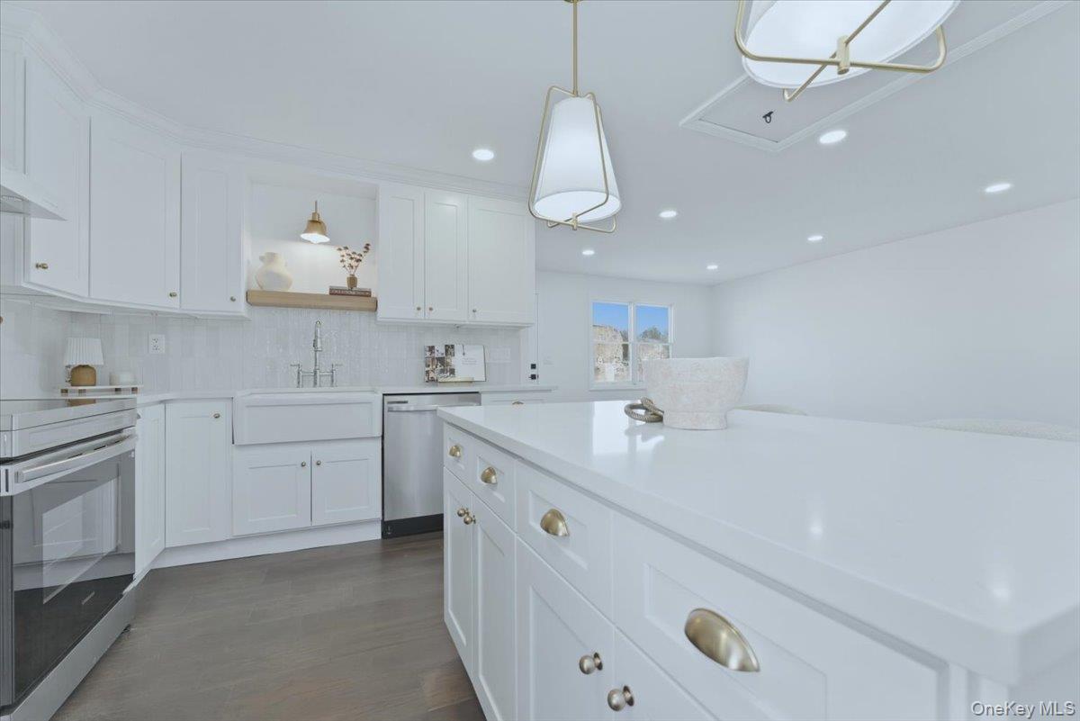 38 Lafayette Drive, Shirley, NY 11967