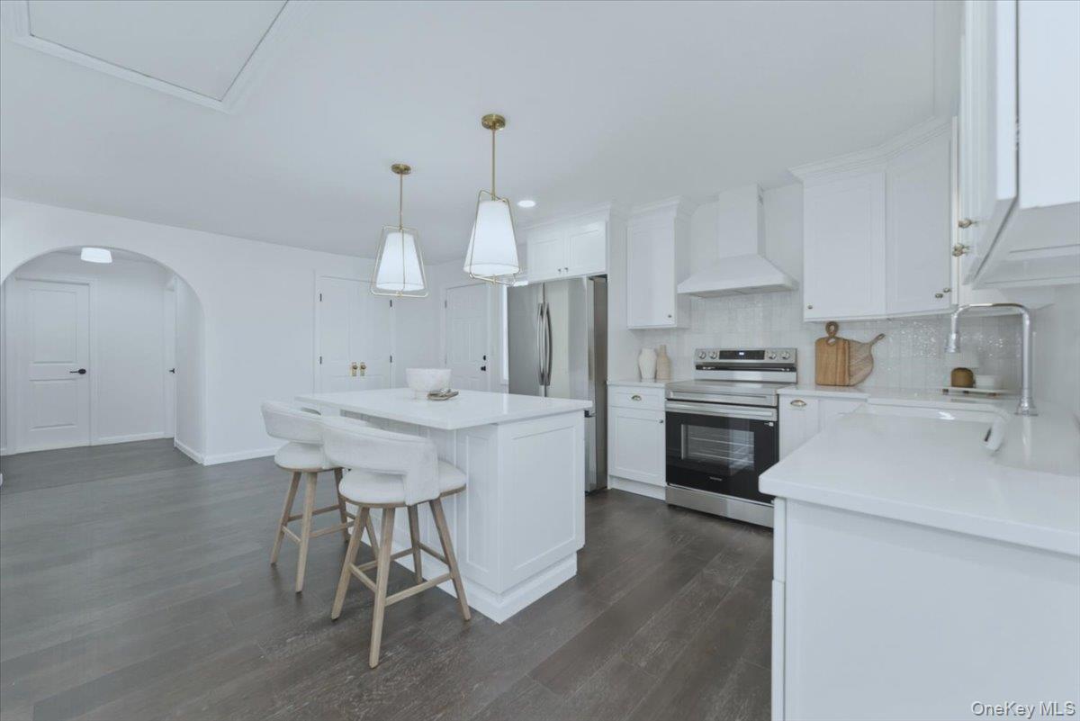 38 Lafayette Drive, Shirley, NY 11967