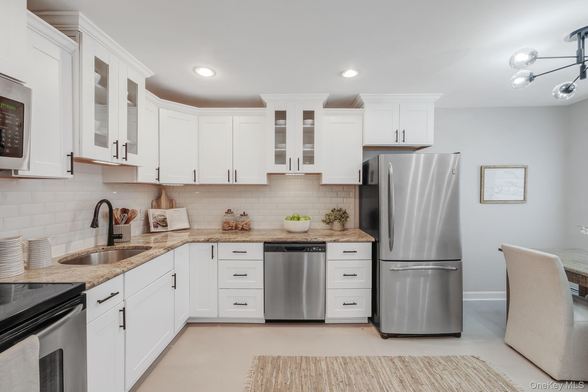 10 Smithtown Boulevard # 6A, Smithtown, NY 11787