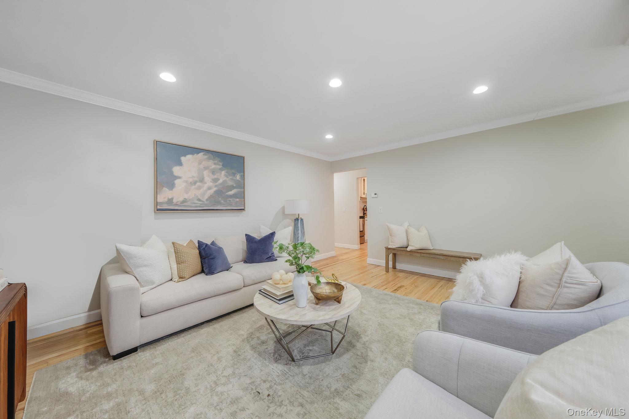 10 Smithtown Boulevard # 6A, Smithtown, NY 11787