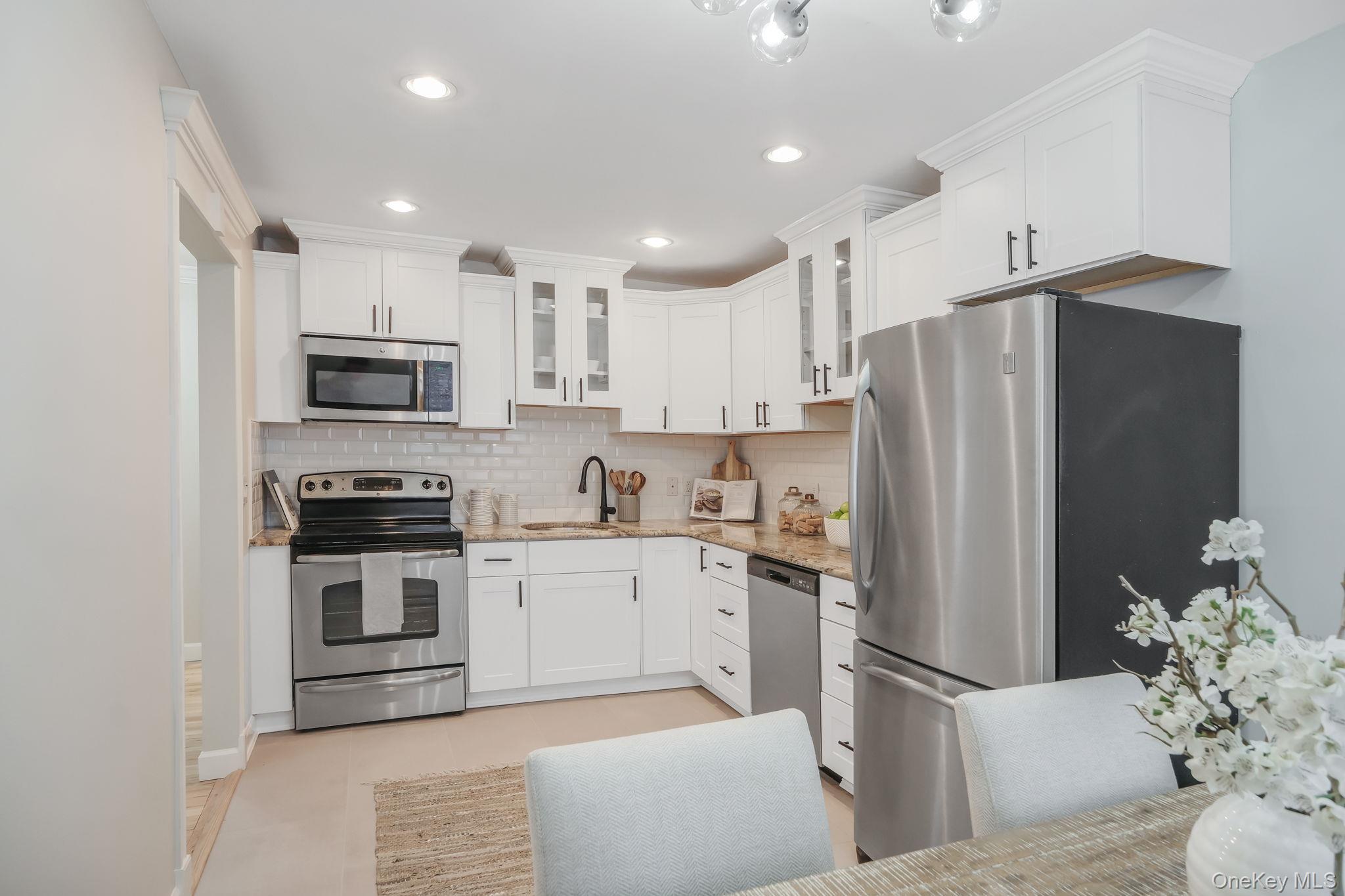 10 Smithtown Boulevard # 6A, Smithtown, NY 11787