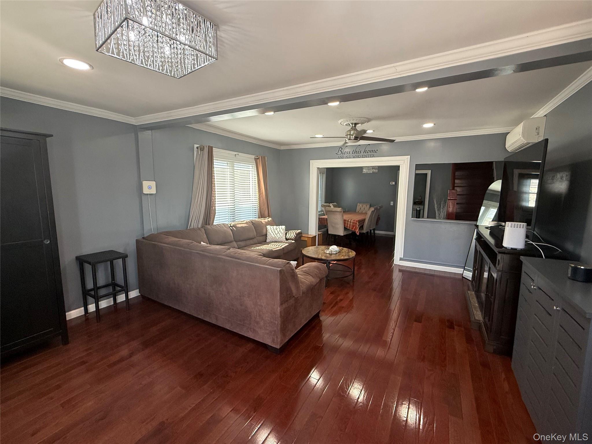 43 Dewitt Street, Valley Stream, NY 11580