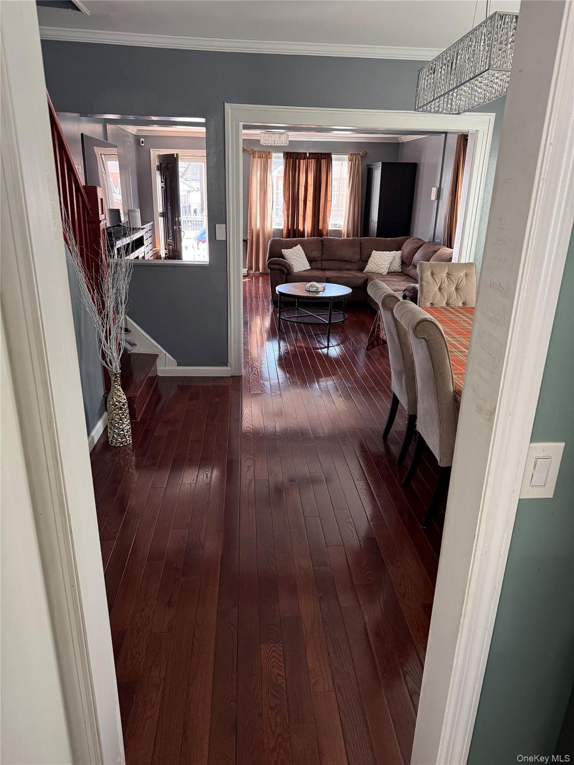 43 Dewitt Street, Valley Stream, NY 11580