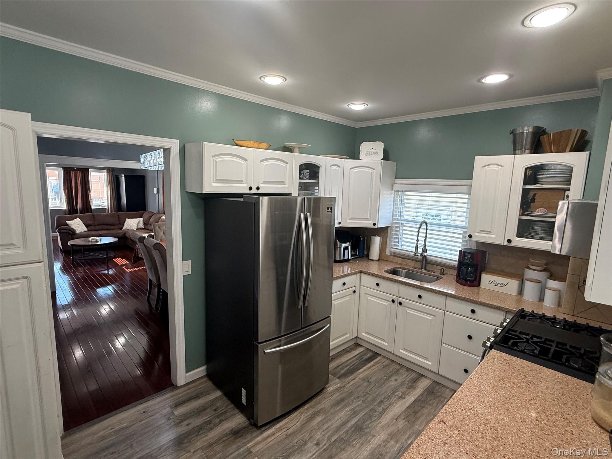 43 Dewitt Street, Valley Stream, NY 11580