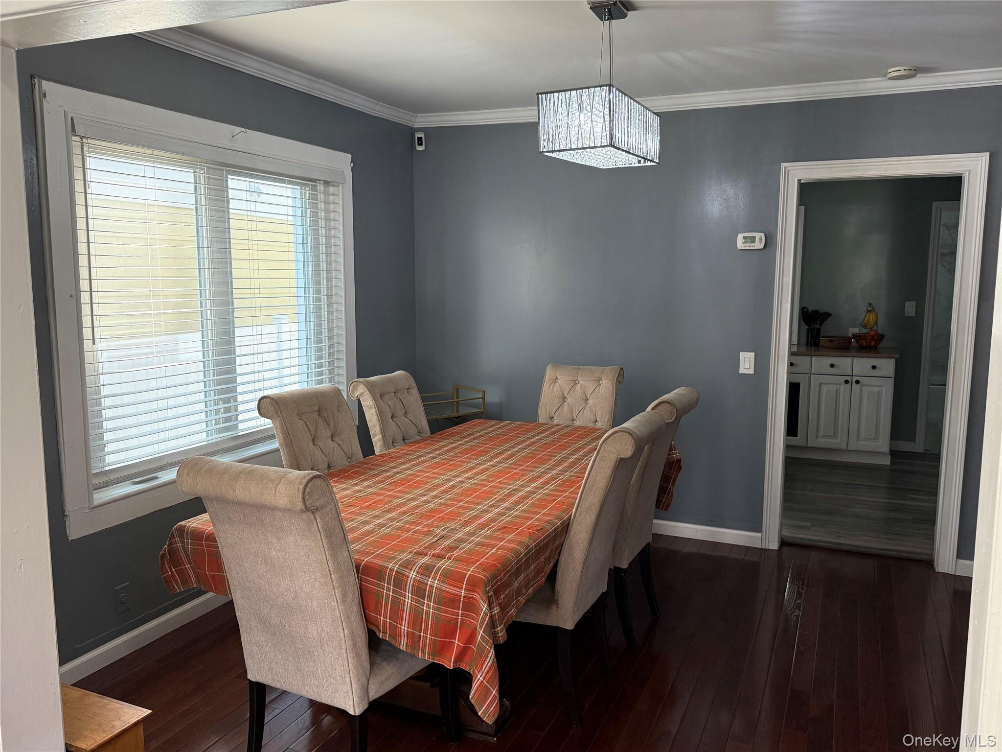 43 Dewitt Street, Valley Stream, NY 11580