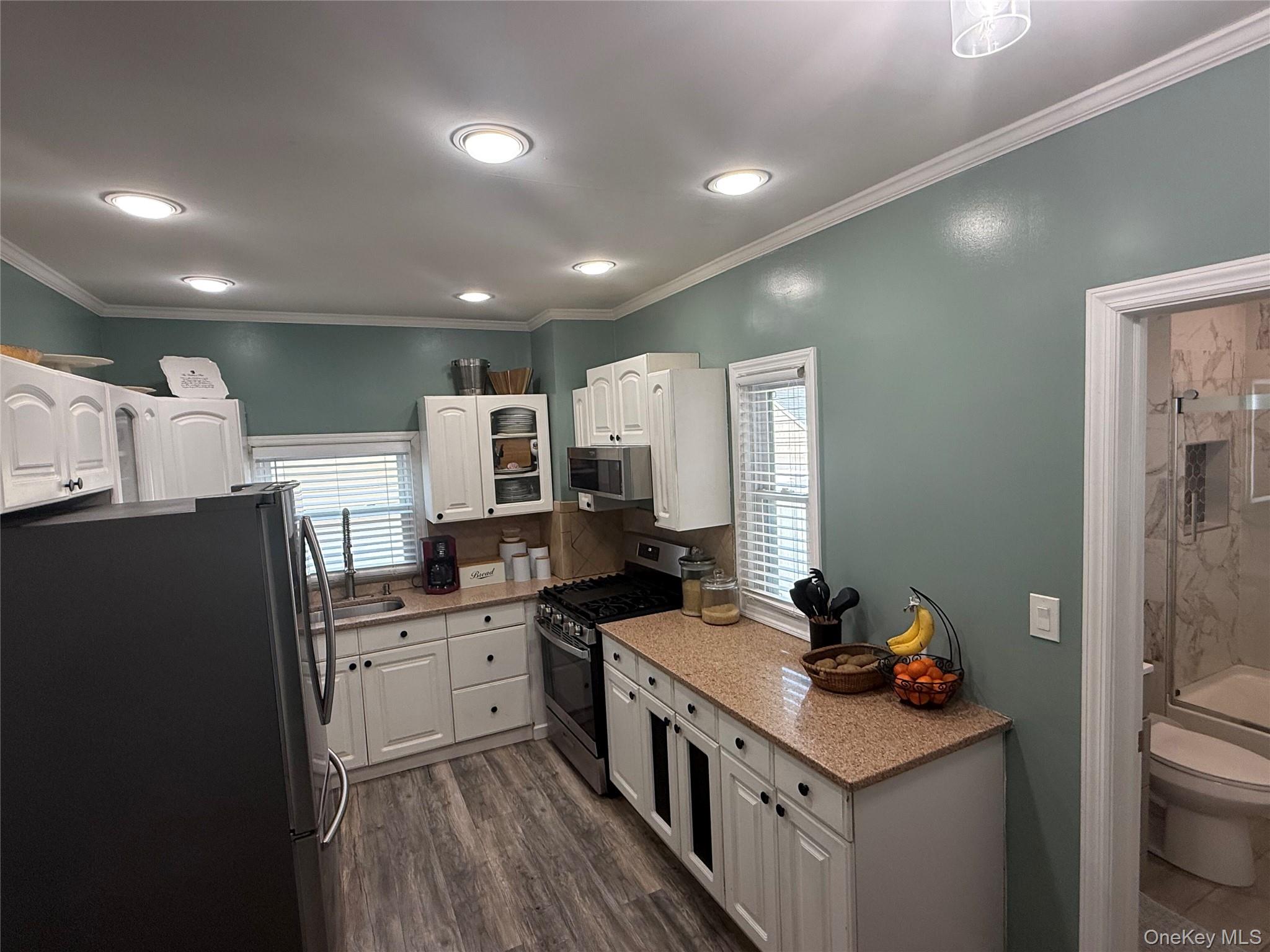 43 Dewitt Street, Valley Stream, NY 11580