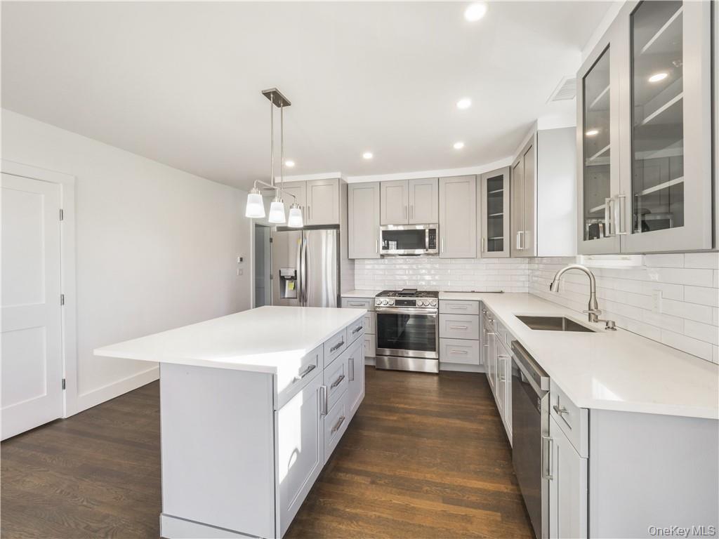 29 Fremont Street # B, Harrison, NY 10528