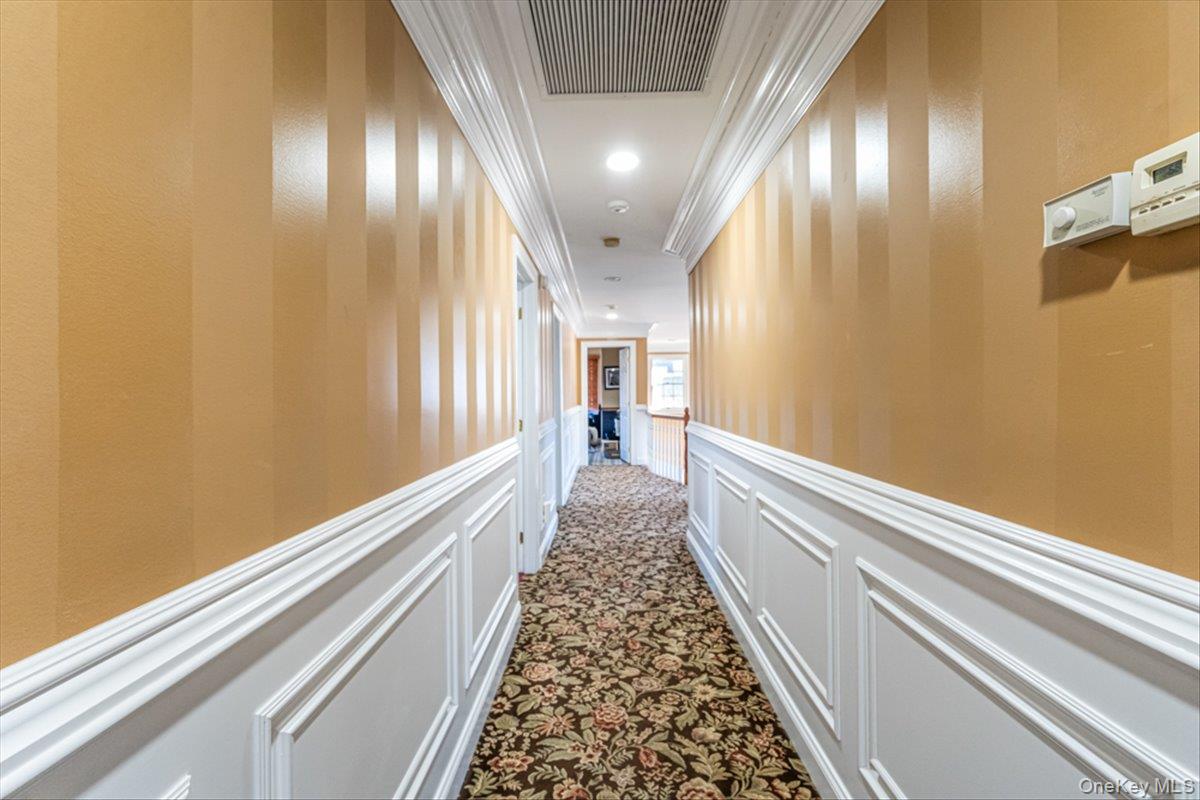 22 Turnberry Court, Dix Hills, NY 11746