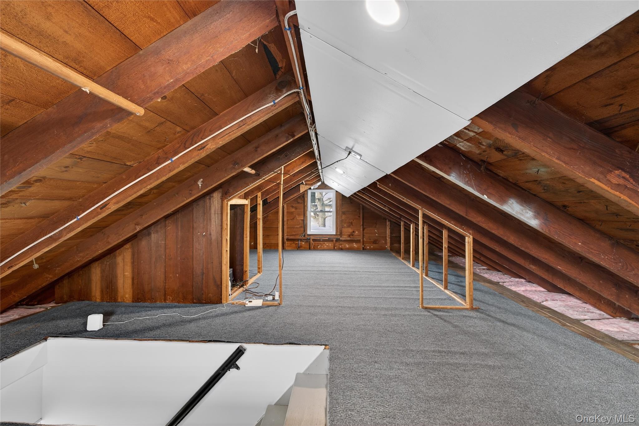 47 Weeks Road, North Babylon, NY 11703