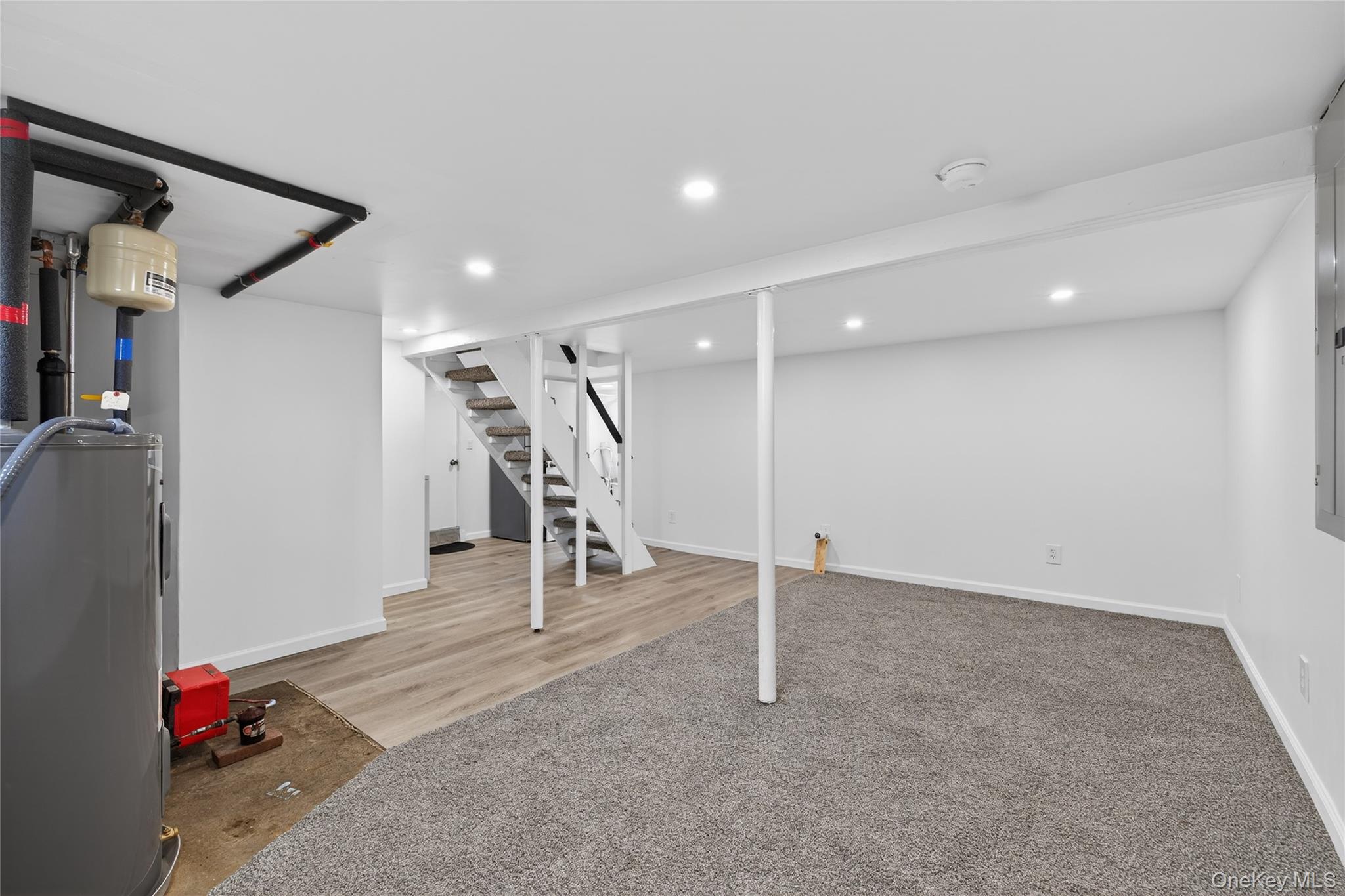 47 Weeks Road, North Babylon, NY 11703