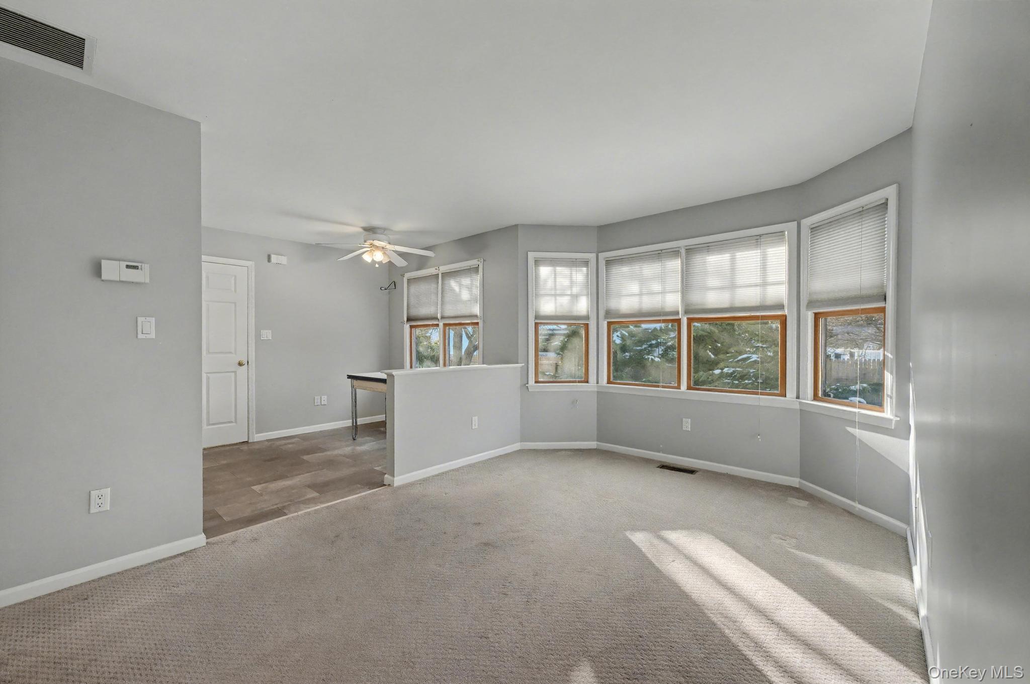 2 Greg Lane, East Northport, NY 11731