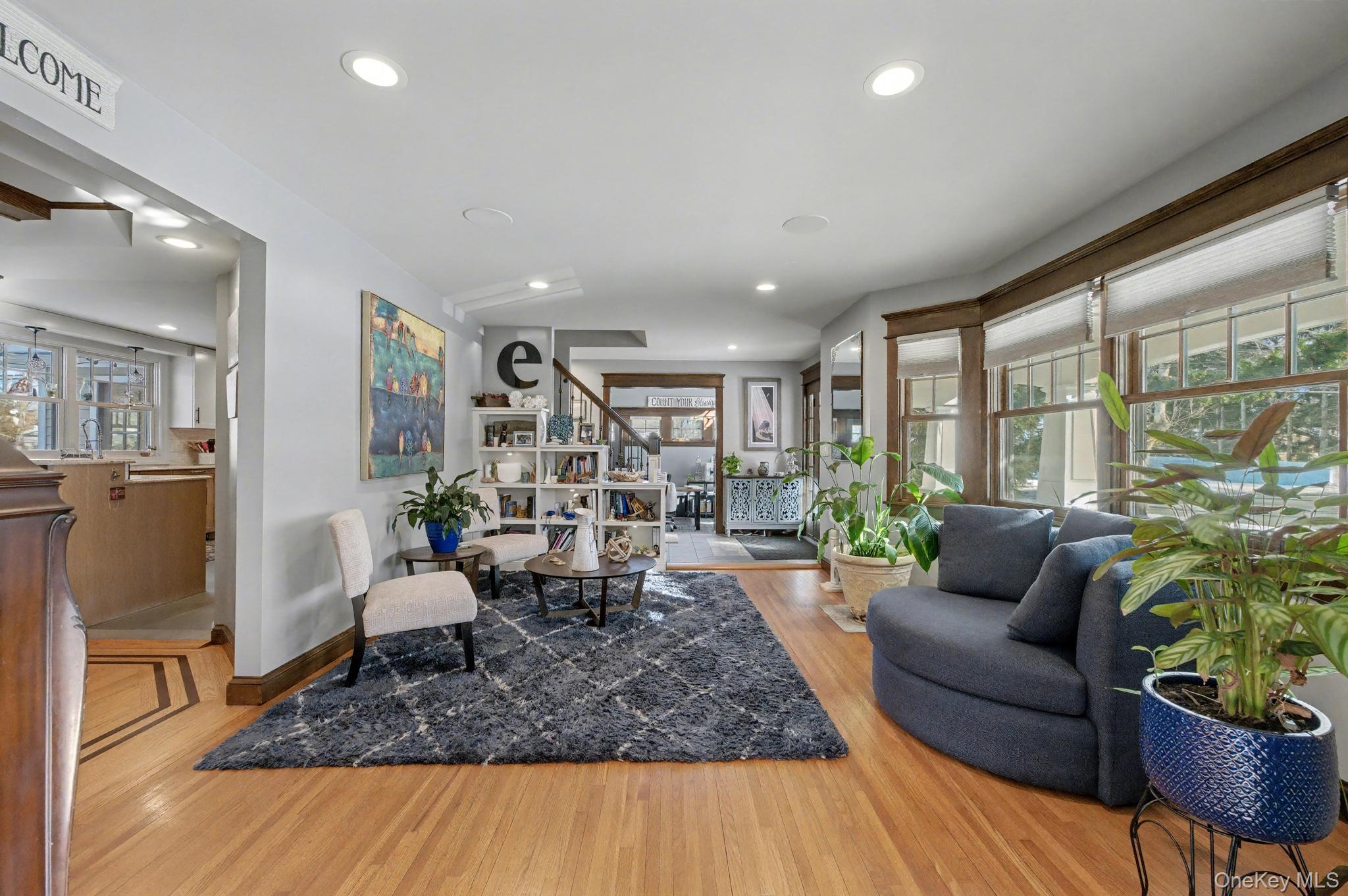 2 Greg Lane, East Northport, NY 11731