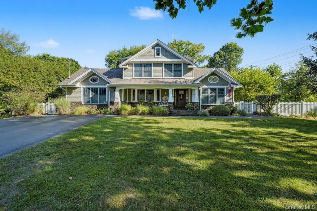 2 Greg, East Northport, NY 11731