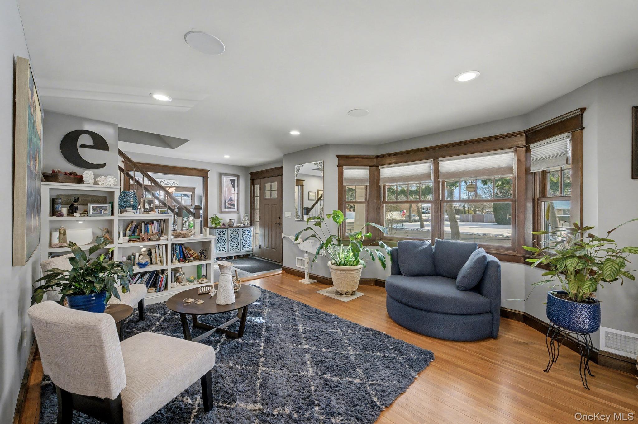 2 Greg Lane, East Northport, NY 11731