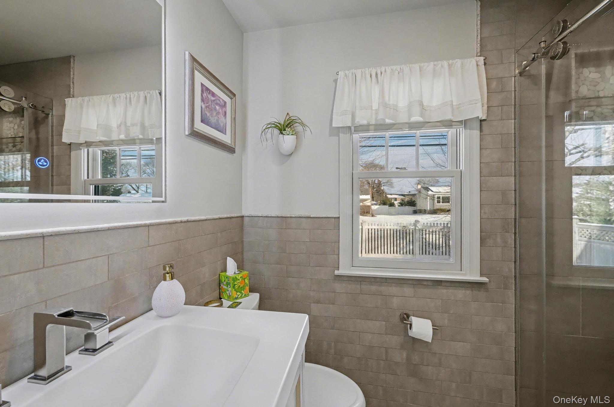 2 Greg Lane, East Northport, NY 11731