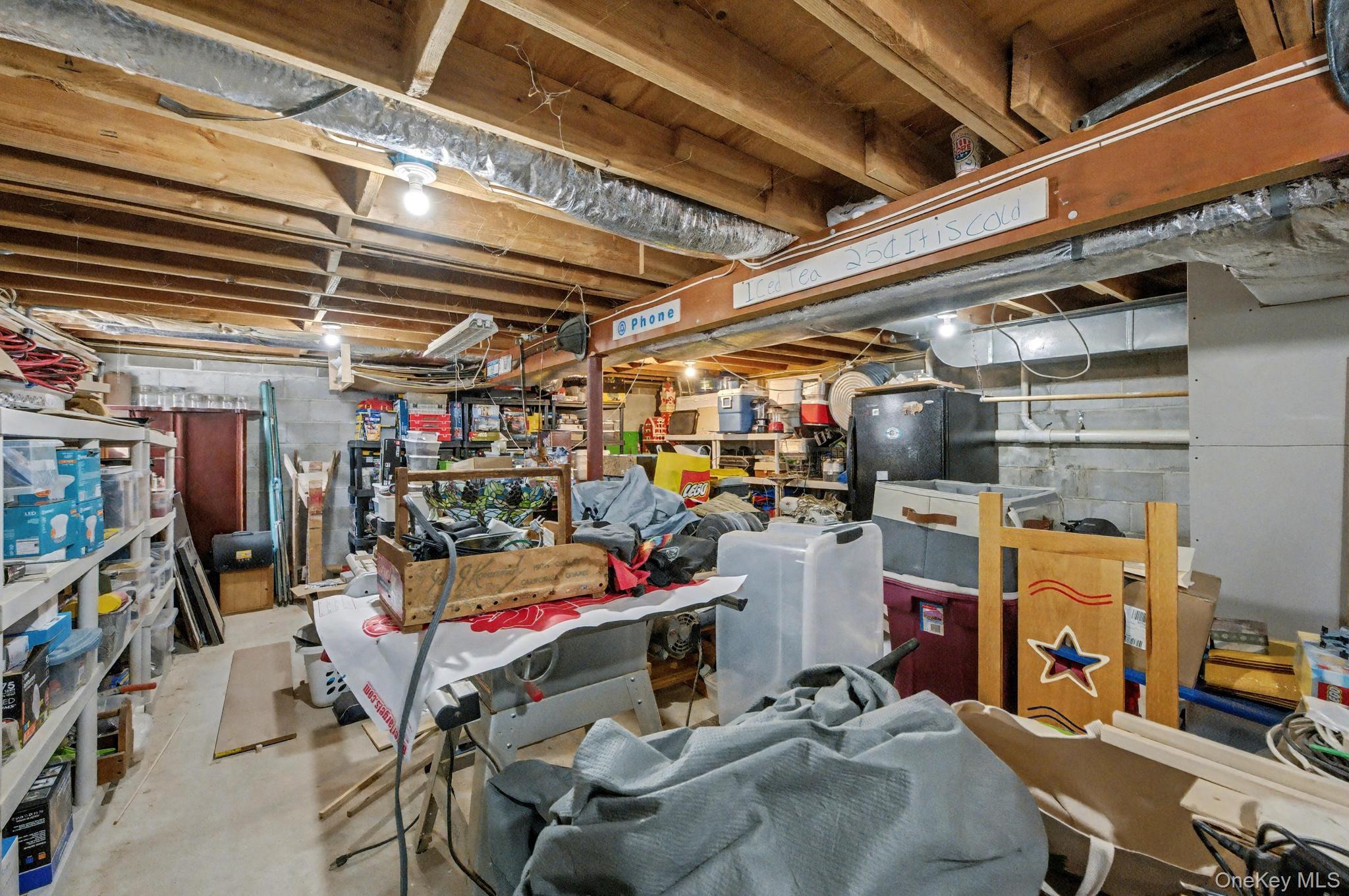 2 Greg Lane, East Northport, NY 11731