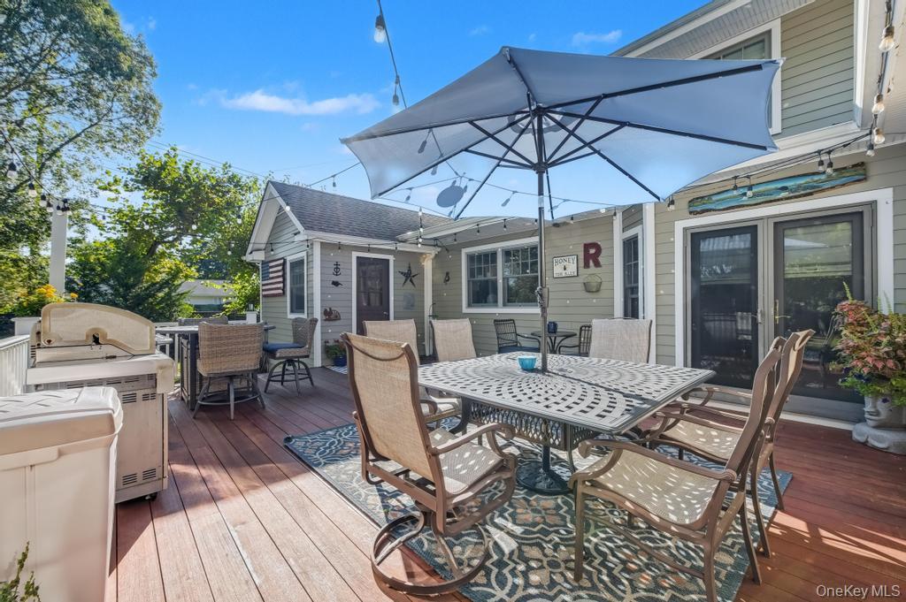 2 Greg Lane, East Northport, NY 11731